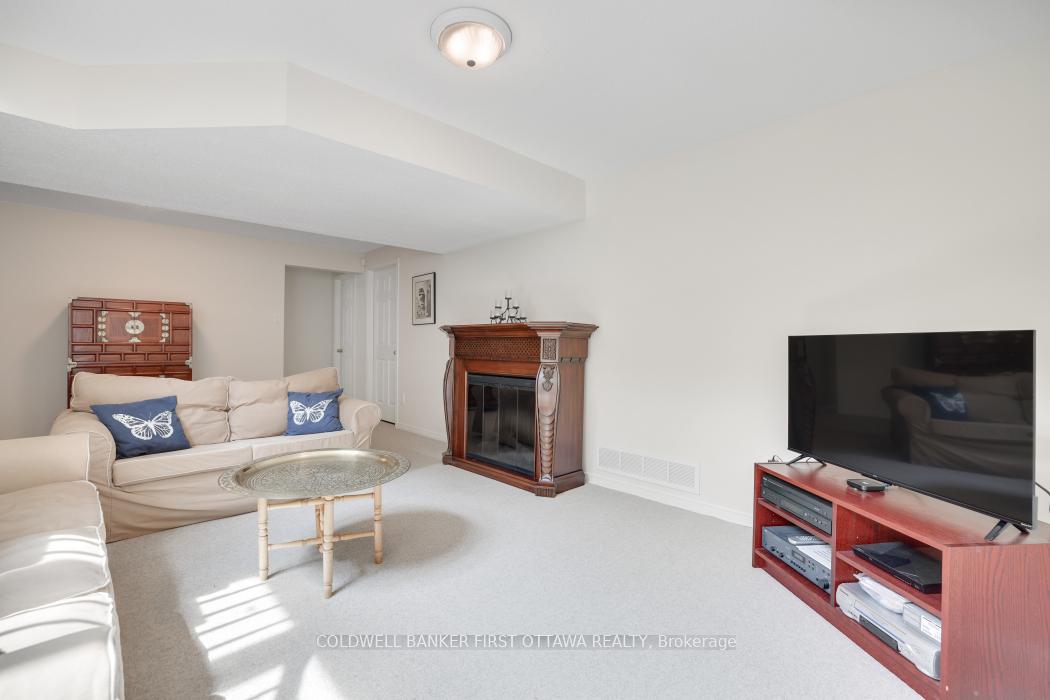 Photo 29 of 10 Ladybirds Crescent, Ottawa, Stittsville (North) — HOMEH