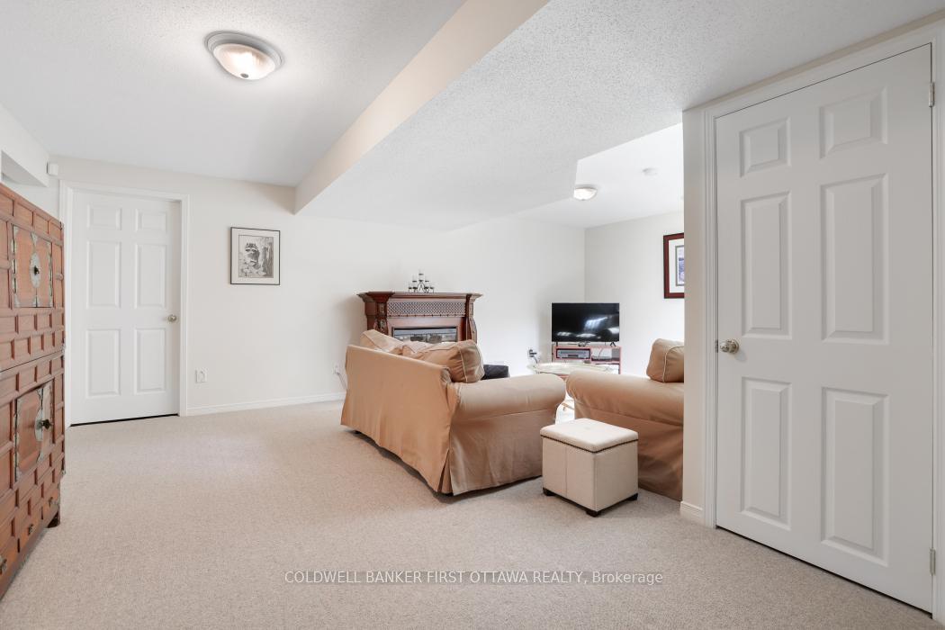 Photo 32 of 10 Ladybirds Crescent, Ottawa, Stittsville (North) — HOMEH