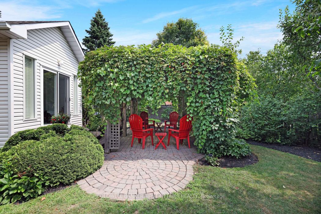 Photo 38 of 10 Ladybirds Crescent, Ottawa, Stittsville (North) — HOMEH