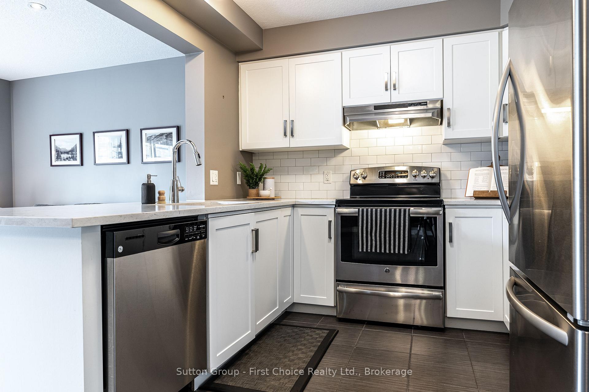 Photo 8 of 6 Robertson Drive, Stratford — HOMEH