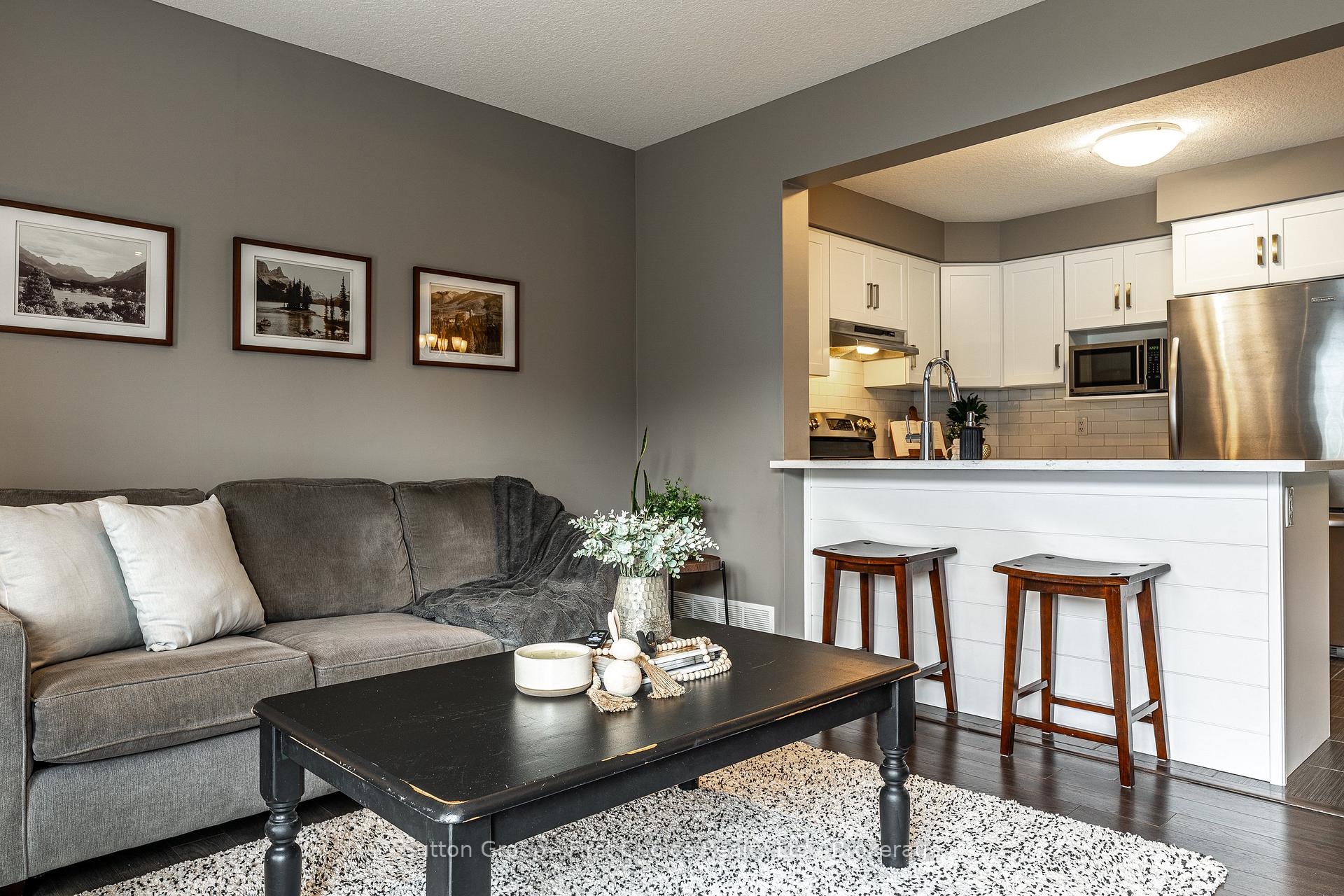 Photo 11 of 6 Robertson Drive, Stratford — HOMEH
