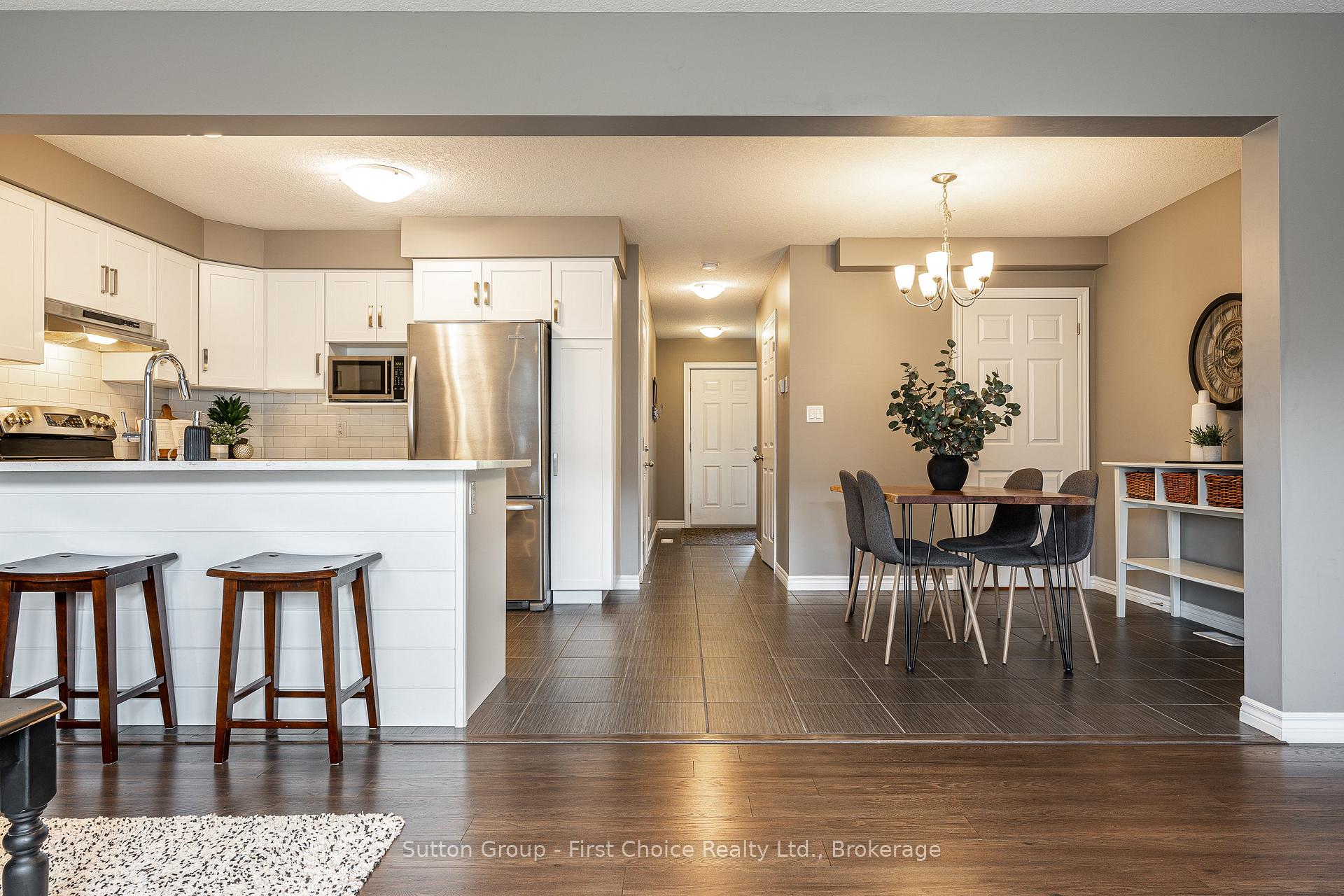 Photo 13 of 6 Robertson Drive, Stratford — HOMEH
