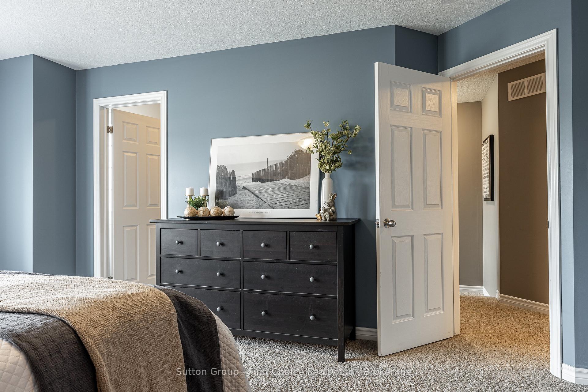Photo 18 of 6 Robertson Drive, Stratford — HOMEH