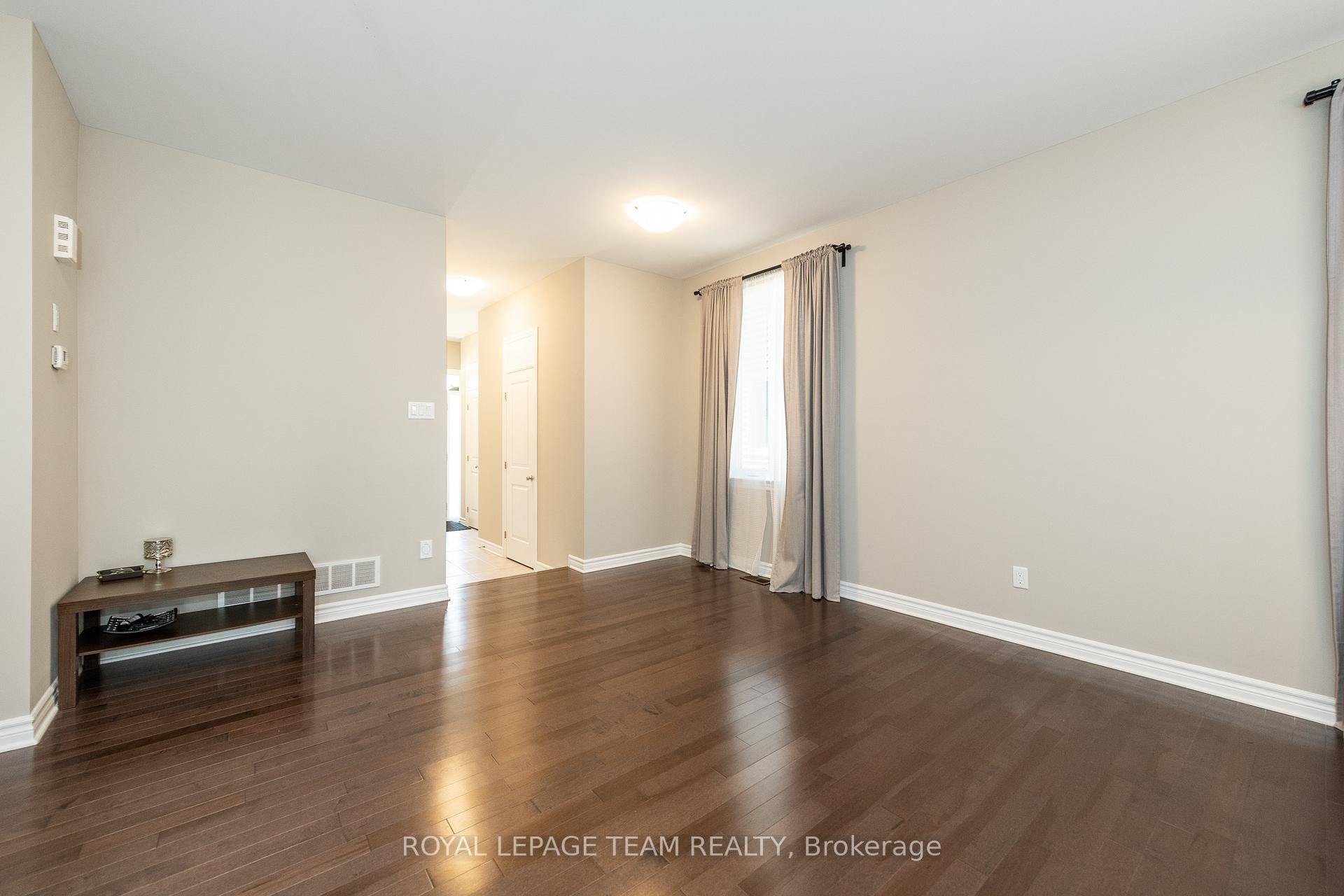 Photo 7 of 442 Warmstone Drive, Ottawa, Stittsville (North) — HOMEH