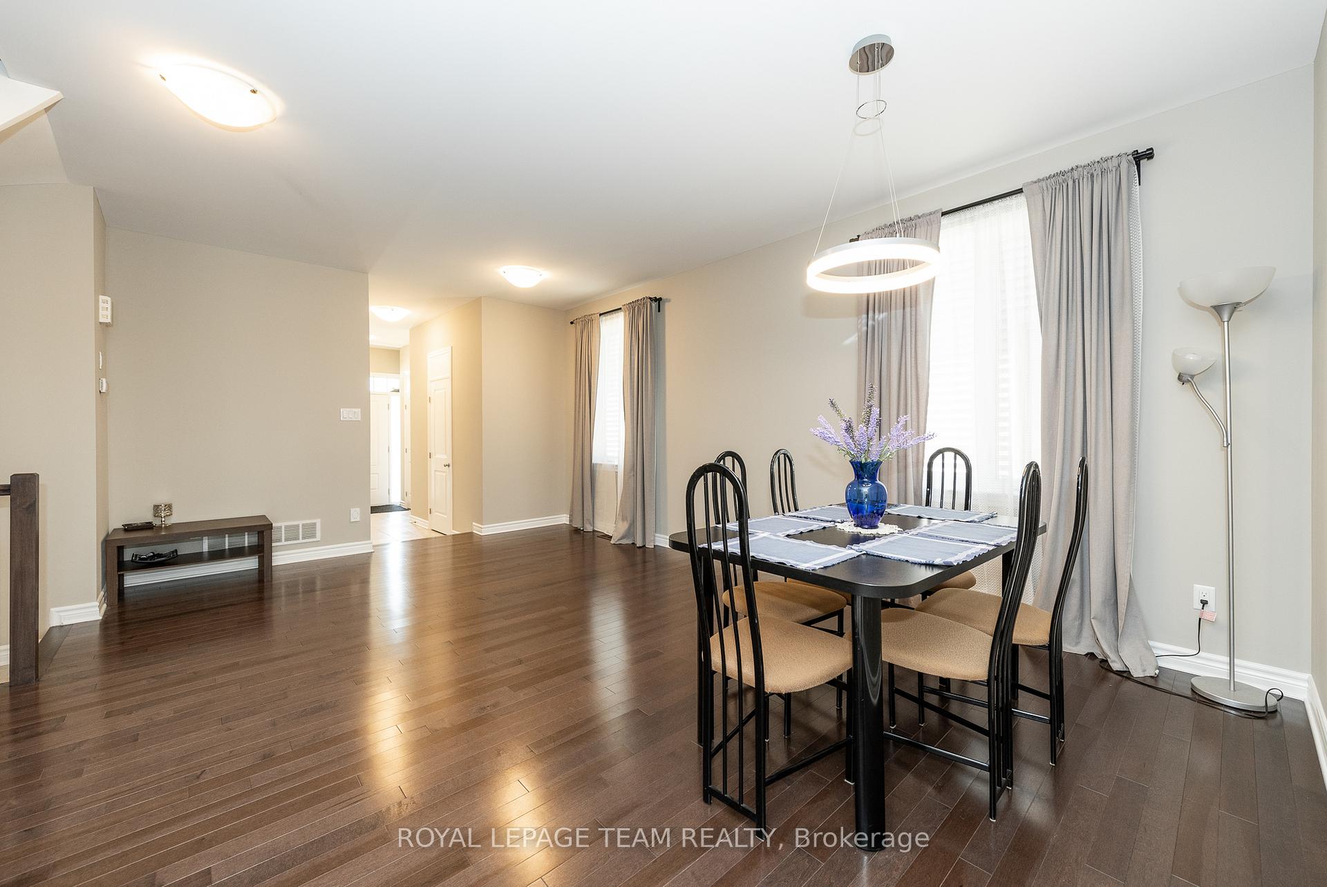 Photo 10 of 442 Warmstone Drive, Ottawa, Stittsville (North) — HOMEH