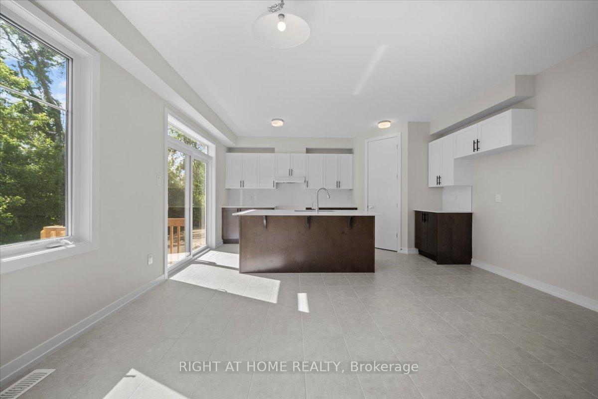 Photo 12 of 91 Hackamore Crescent, Ottawa, Goulbourn Twp From Franktown Rd/South To Rideau — HOMEH