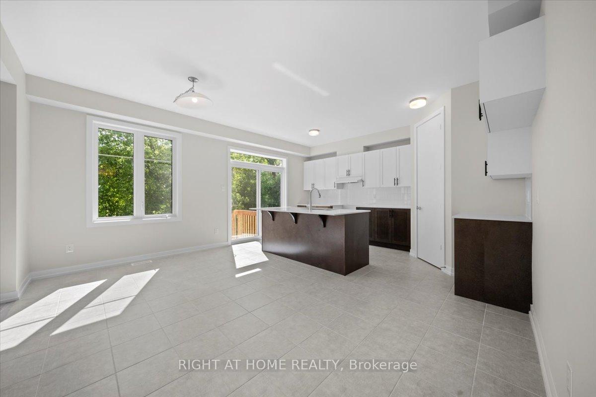 Photo 13 of 91 Hackamore Crescent, Ottawa, Goulbourn Twp From Franktown Rd/South To Rideau — HOMEH