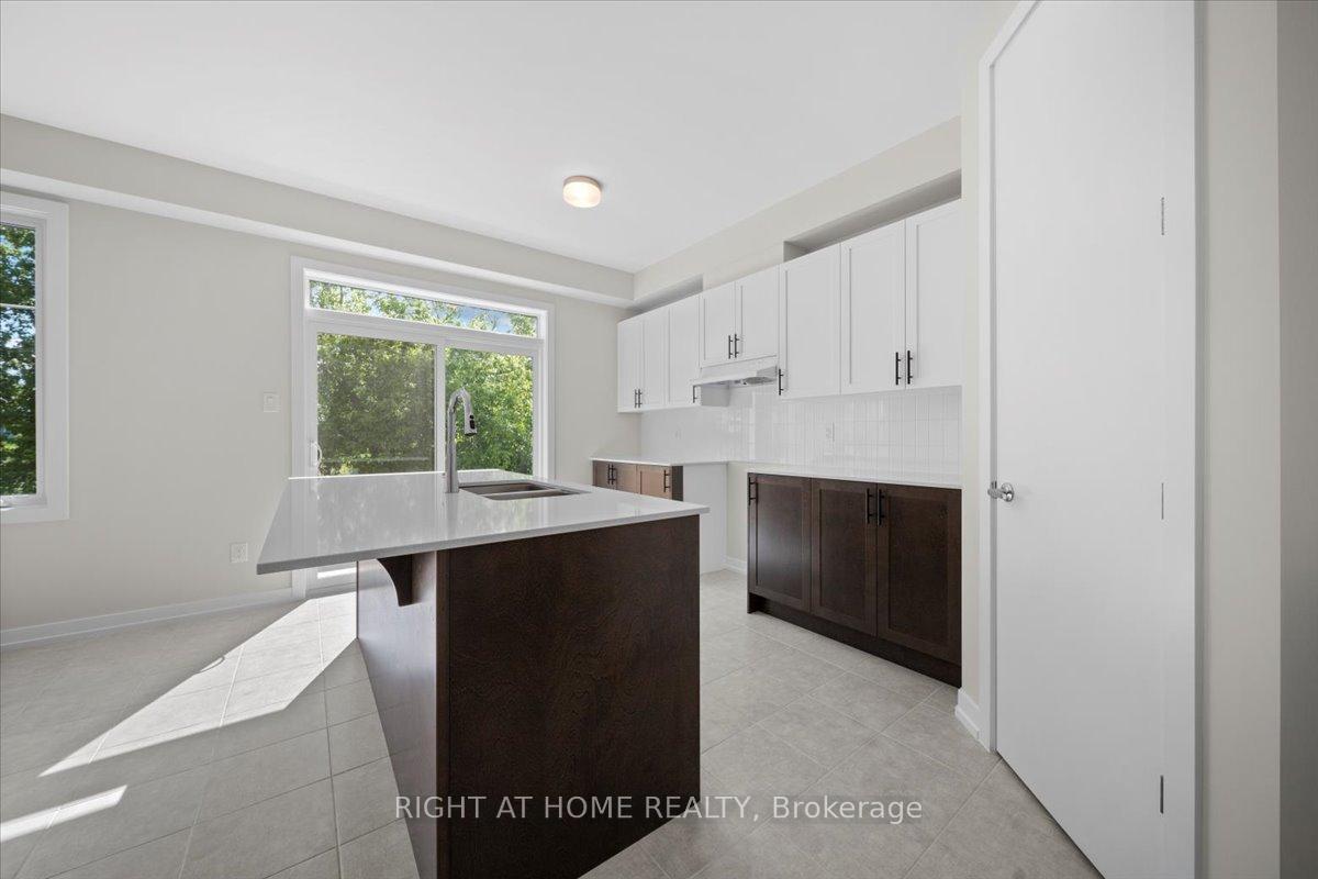 Photo 15 of 91 Hackamore Crescent, Ottawa, Goulbourn Twp From Franktown Rd/South To Rideau — HOMEH