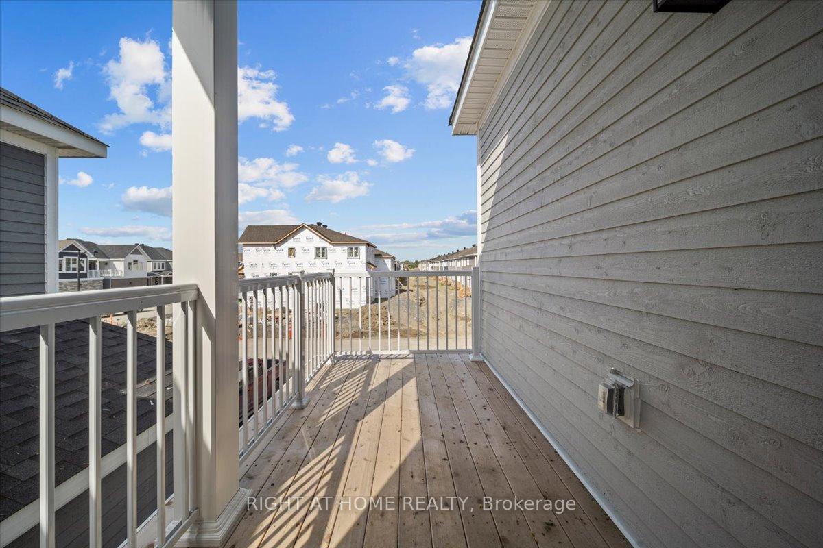 Photo 37 of 91 Hackamore Crescent, Ottawa, Goulbourn Twp From Franktown Rd/South To Rideau — HOMEH