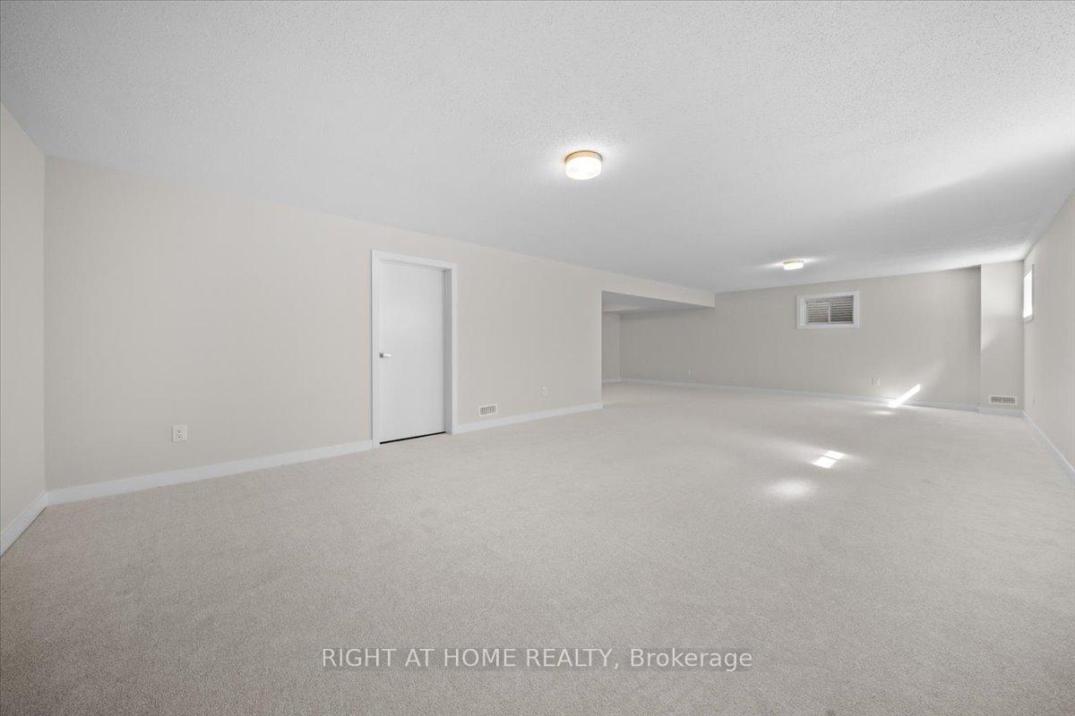 Photo 40 of 91 Hackamore Crescent, Ottawa, Goulbourn Twp From Franktown Rd/South To Rideau — HOMEH