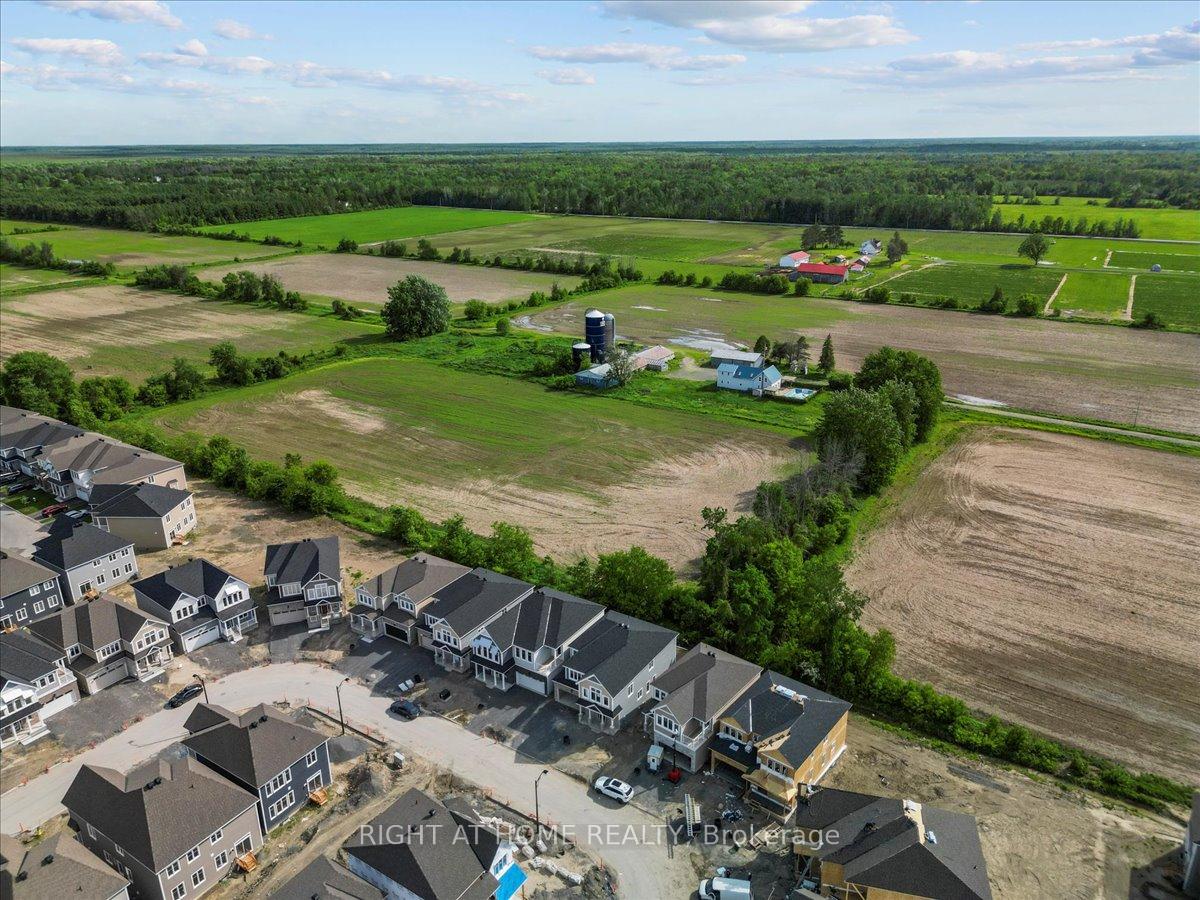 Photo 49 of 91 Hackamore Crescent, Ottawa, Goulbourn Twp From Franktown Rd/South To Rideau — HOMEH