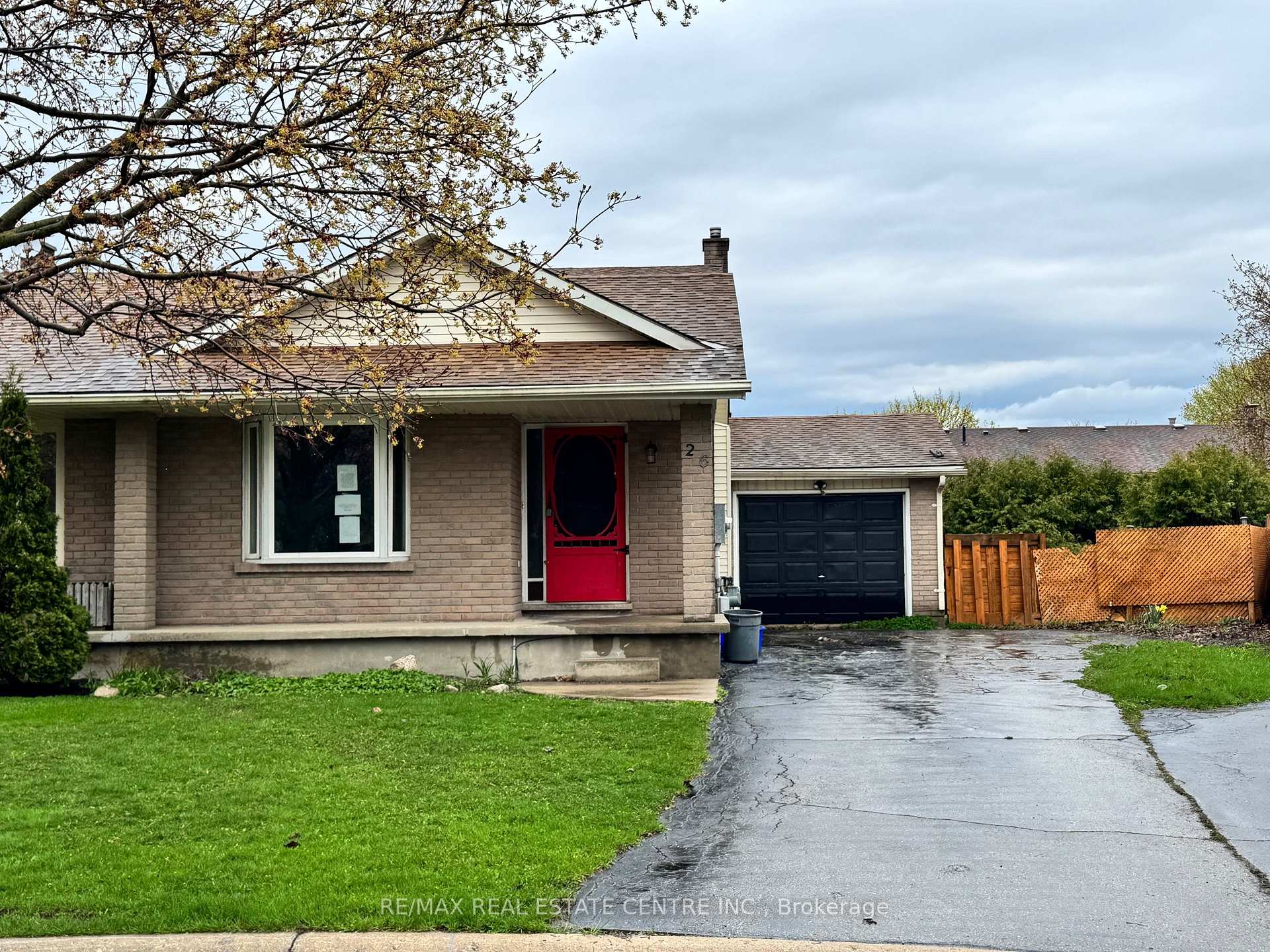 Photo 3 of 26 Polley Place, Stratford — HOMEH