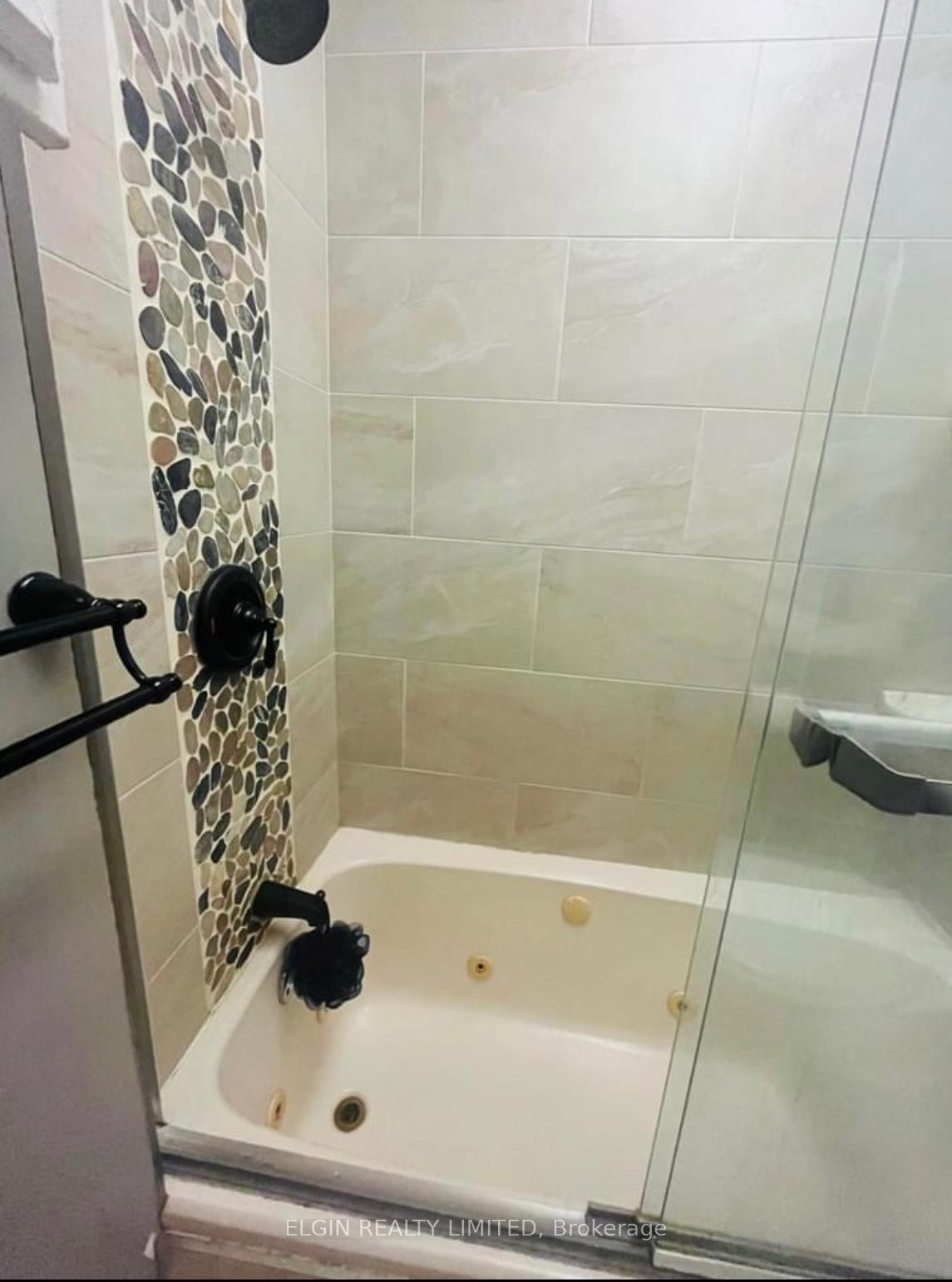 Photo 4 of 562 Talbot Street SW, St. Thomas — HOMEH