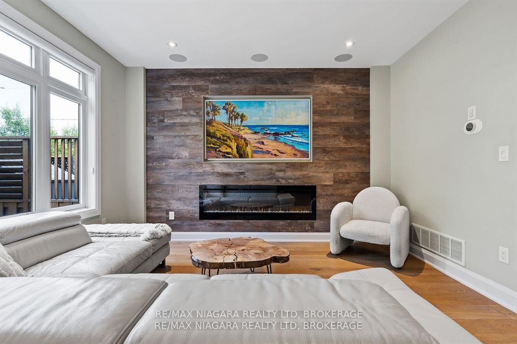 Photo 7 of 4 Olde School Court, St. Catharines, Lakeport — HOMEH