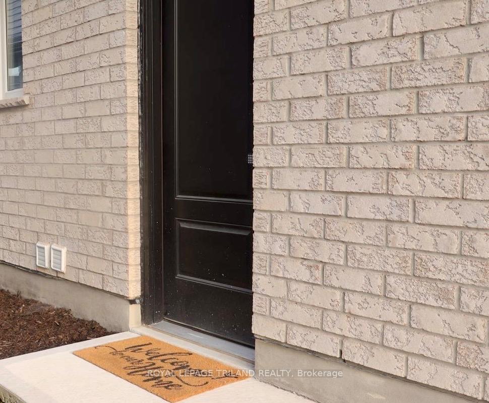 Photo 2 of Unit LOWER, 26 Royal Dornoch Drive, St. Thomas — HOMEH