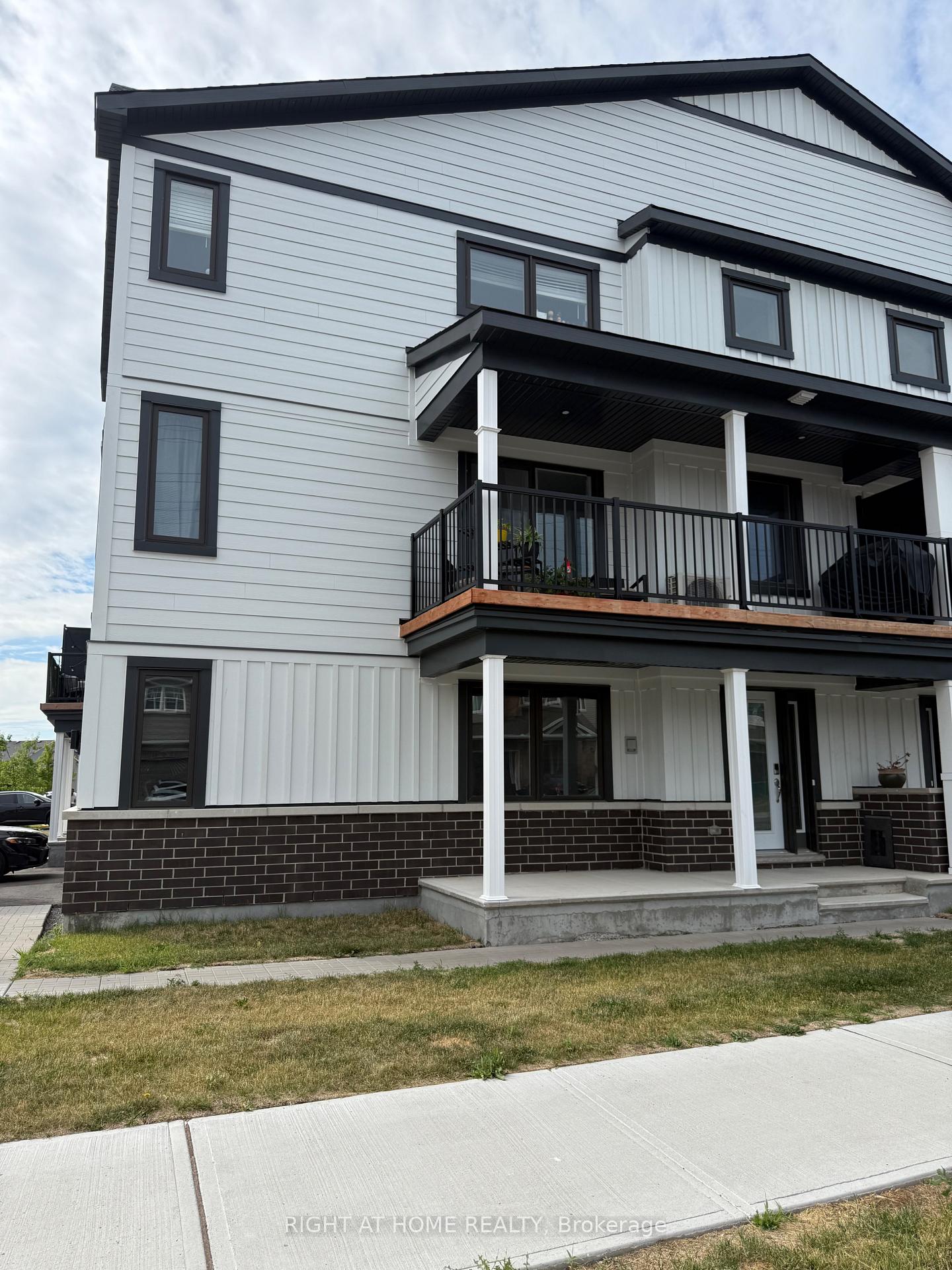 Photo 1 of 520 Woven Private, Ottawa, Stittsville (North) — HOMEH