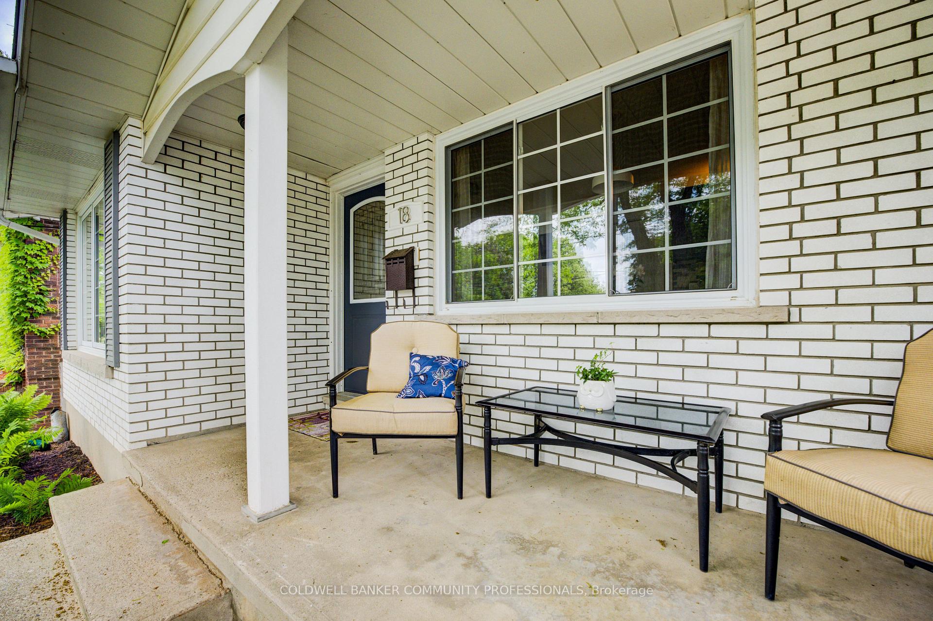 Photo 4 of 18 Rosemore Road, St. Catharines, Rykert/Vansickle — HOMEH