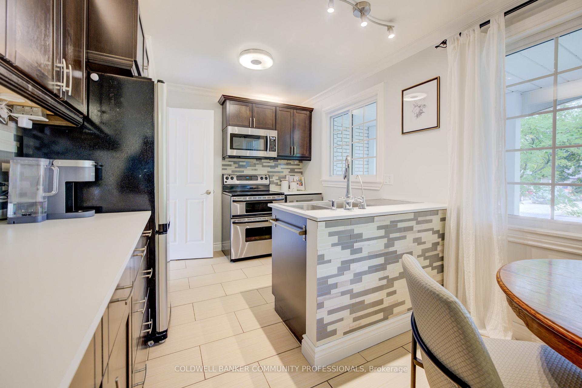 Photo 9 of 18 Rosemore Road, St. Catharines, Rykert/Vansickle — HOMEH