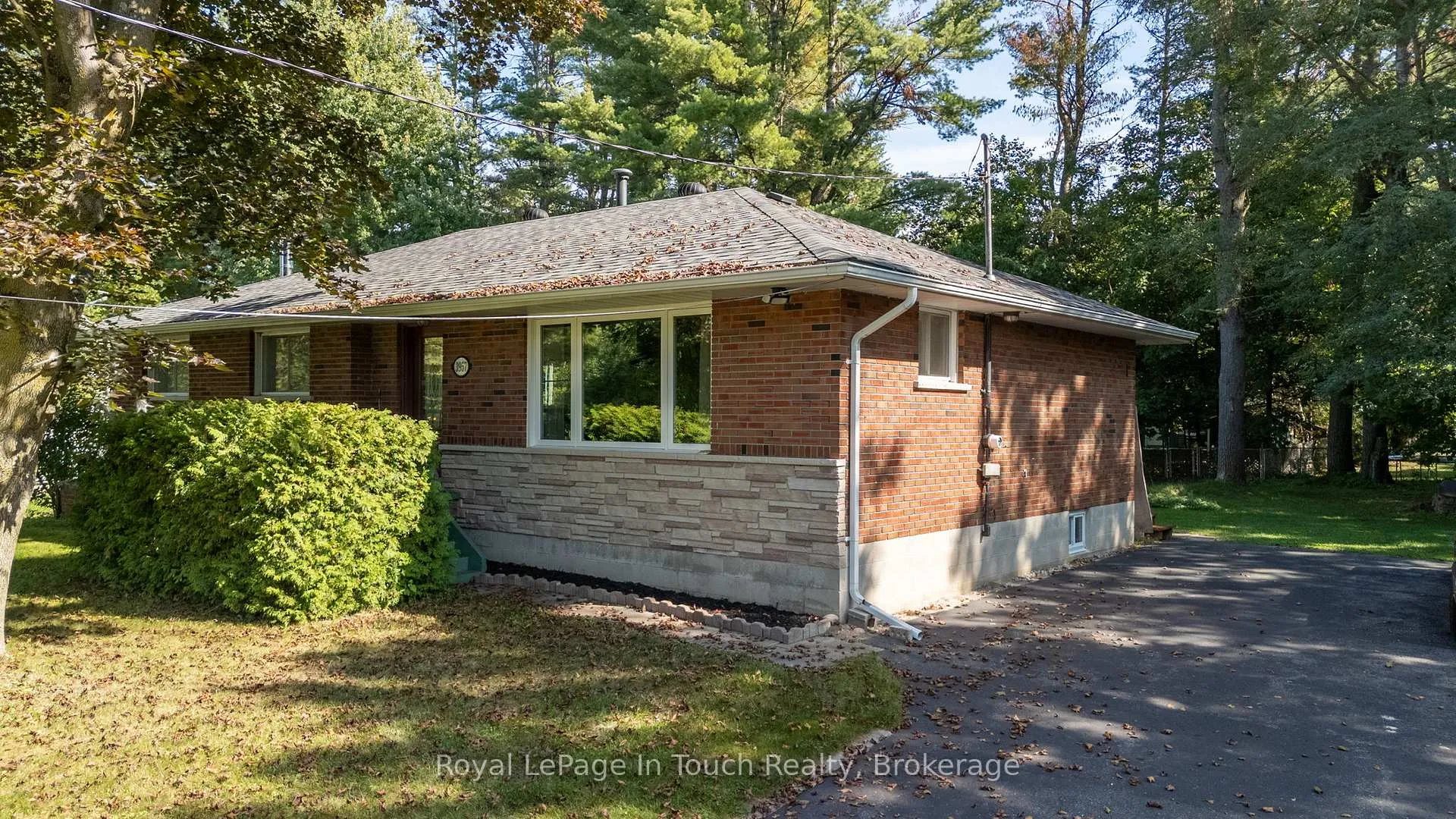 Front of 3957 Horseshoe Valley Road W