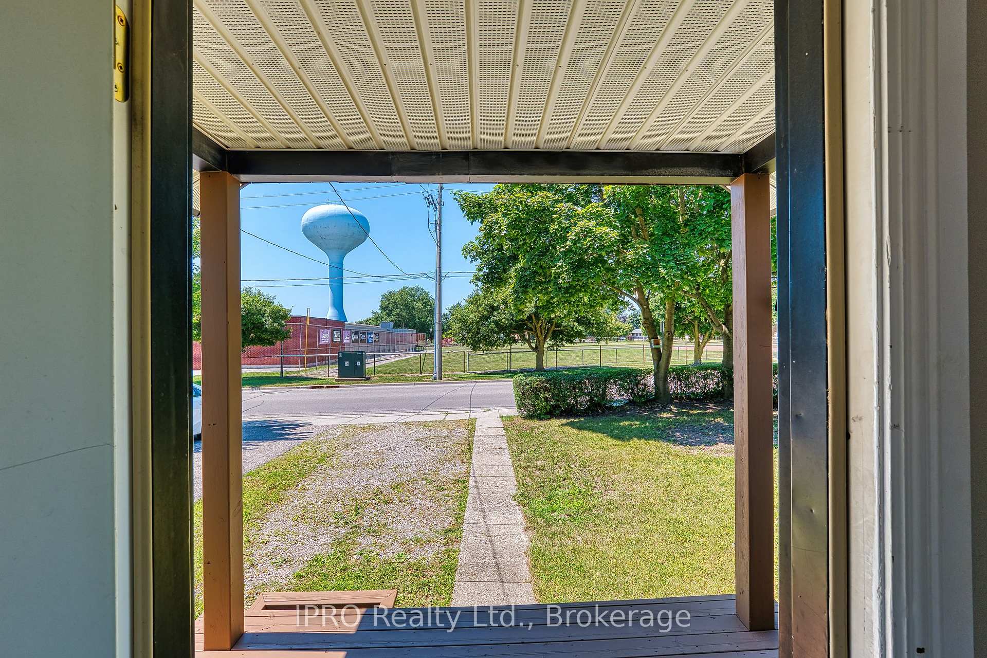 Photo 7 of 38 Oak Street, Stratford — HOMEH