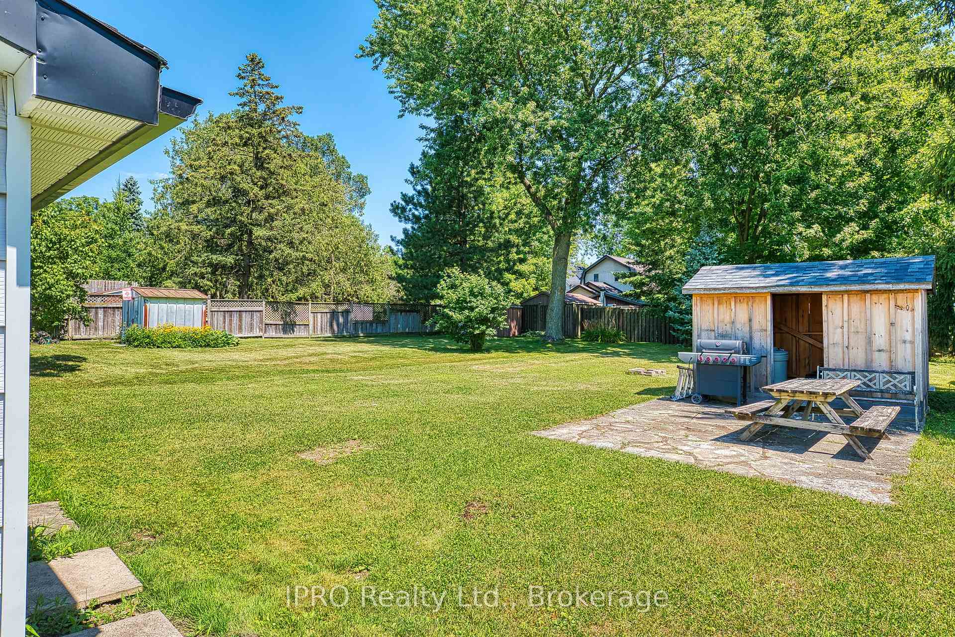 Photo 9 of 38 Oak Street, Stratford — HOMEH