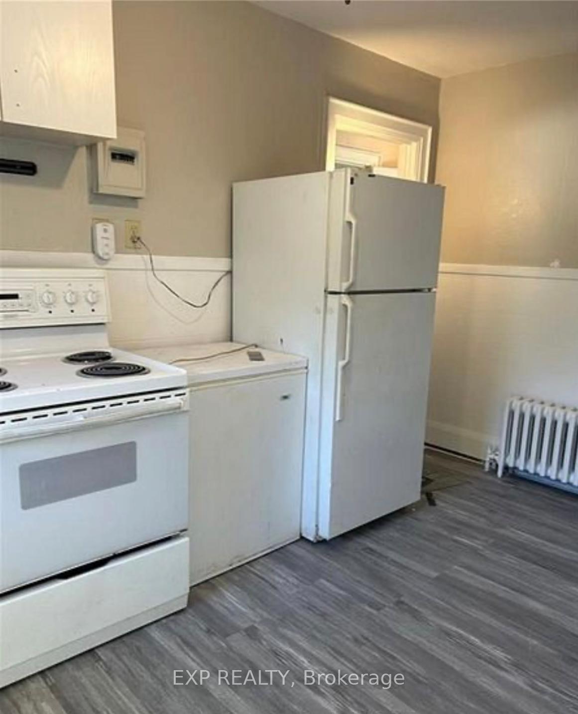 Photo 4 of Unit 3, 45 Louisa Street, St. Catharines, Downtown — HOMEH