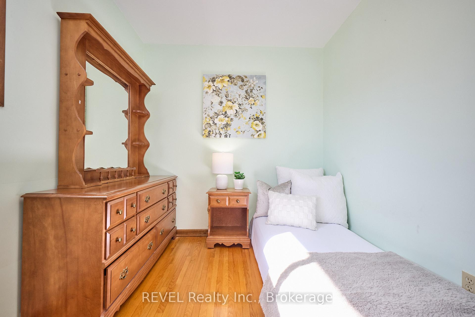 Photo 21 of 6 Charleen Circle, St. Catharines, Carlton/Bunting — HOMEH