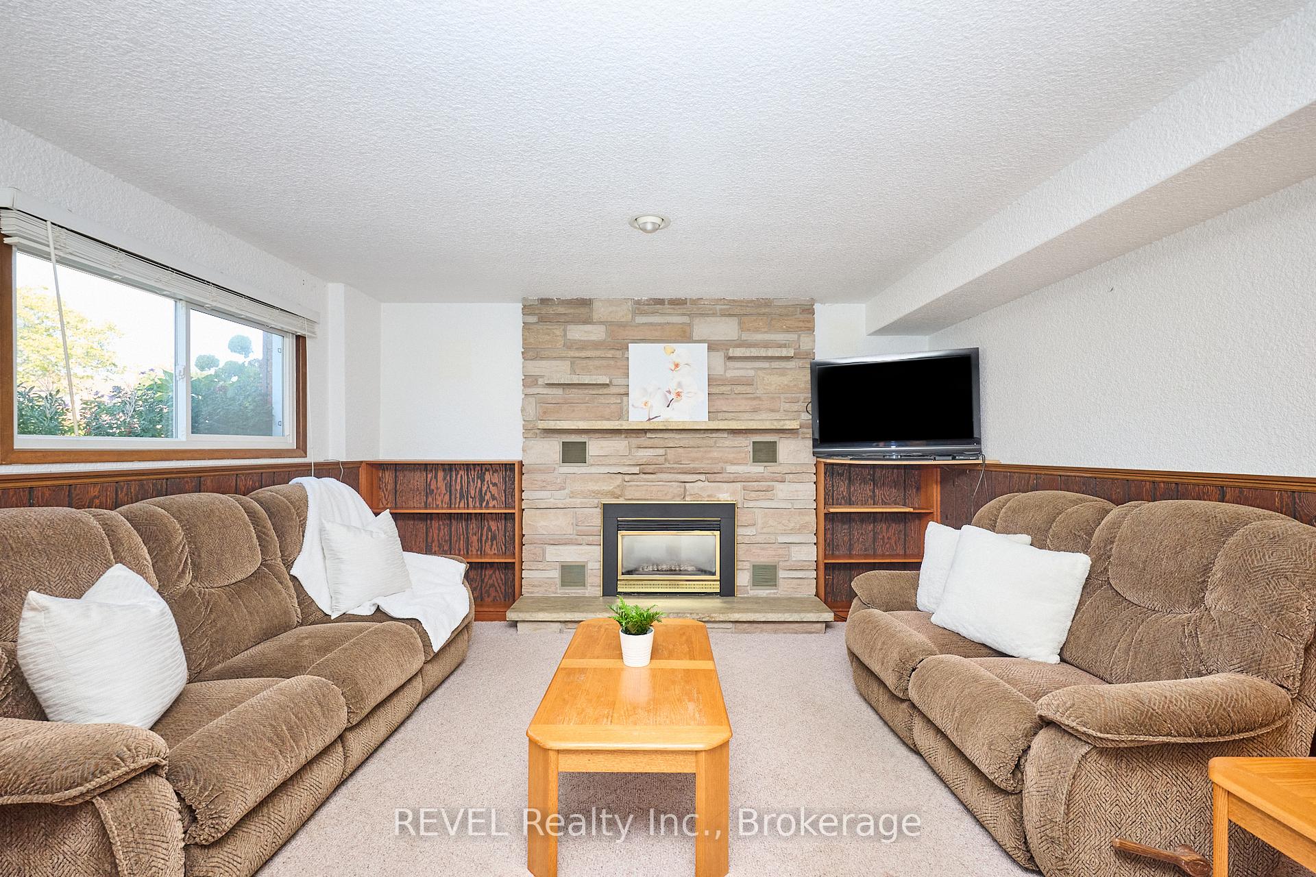 Photo 26 of 6 Charleen Circle, St. Catharines, Carlton/Bunting — HOMEH