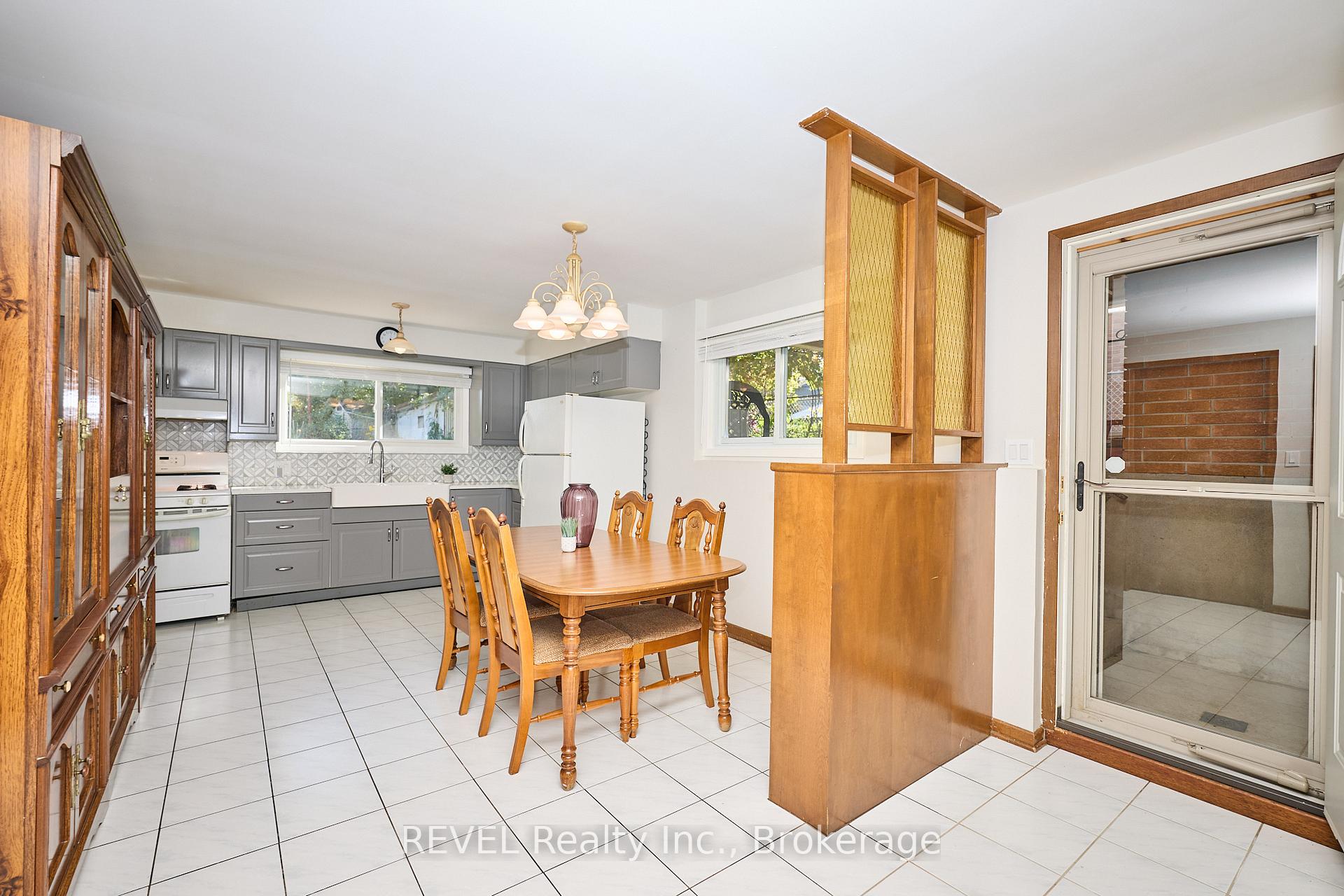 Photo 30 of 6 Charleen Circle, St. Catharines, Carlton/Bunting — HOMEH