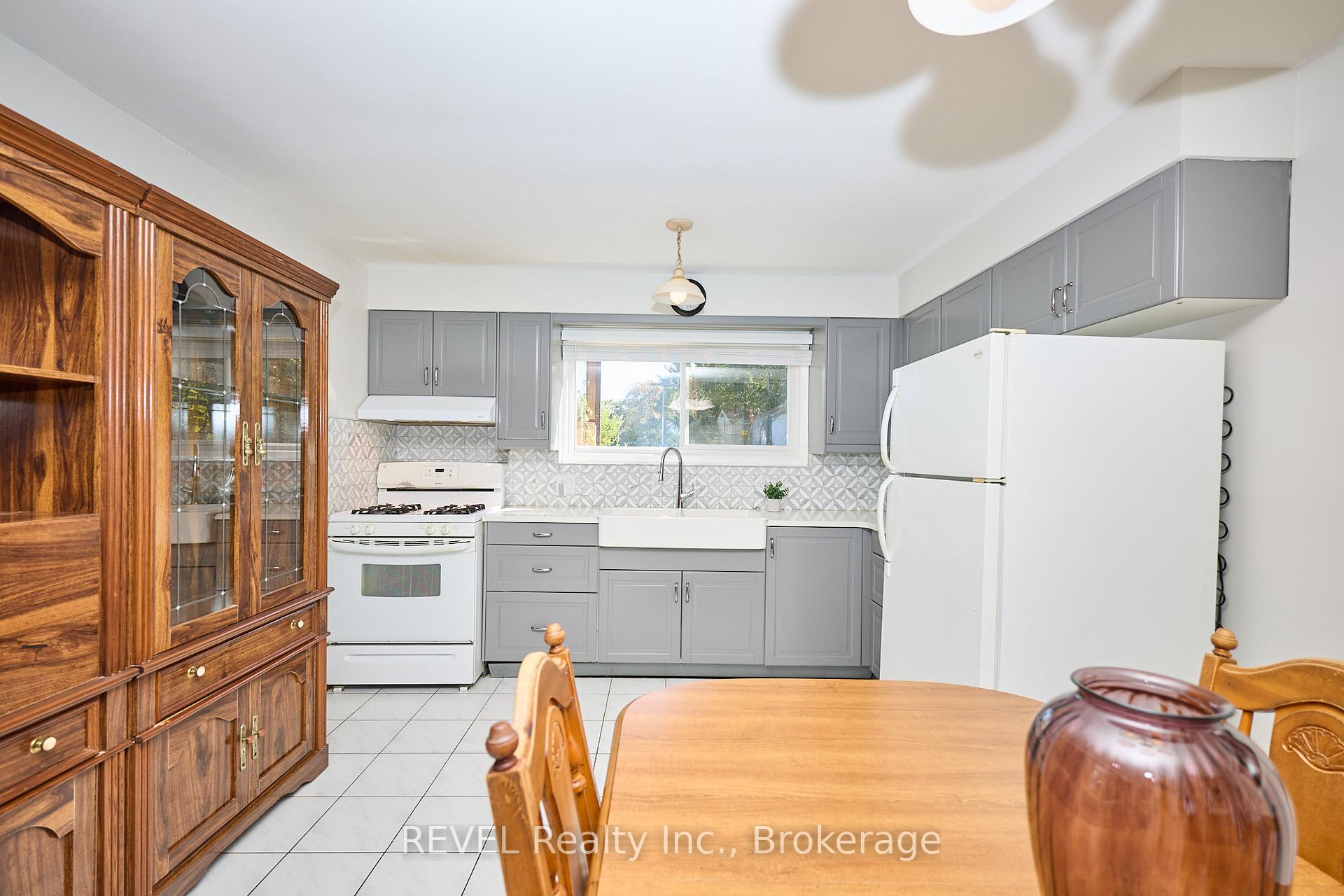 Photo 31 of 6 Charleen Circle, St. Catharines, Carlton/Bunting — HOMEH