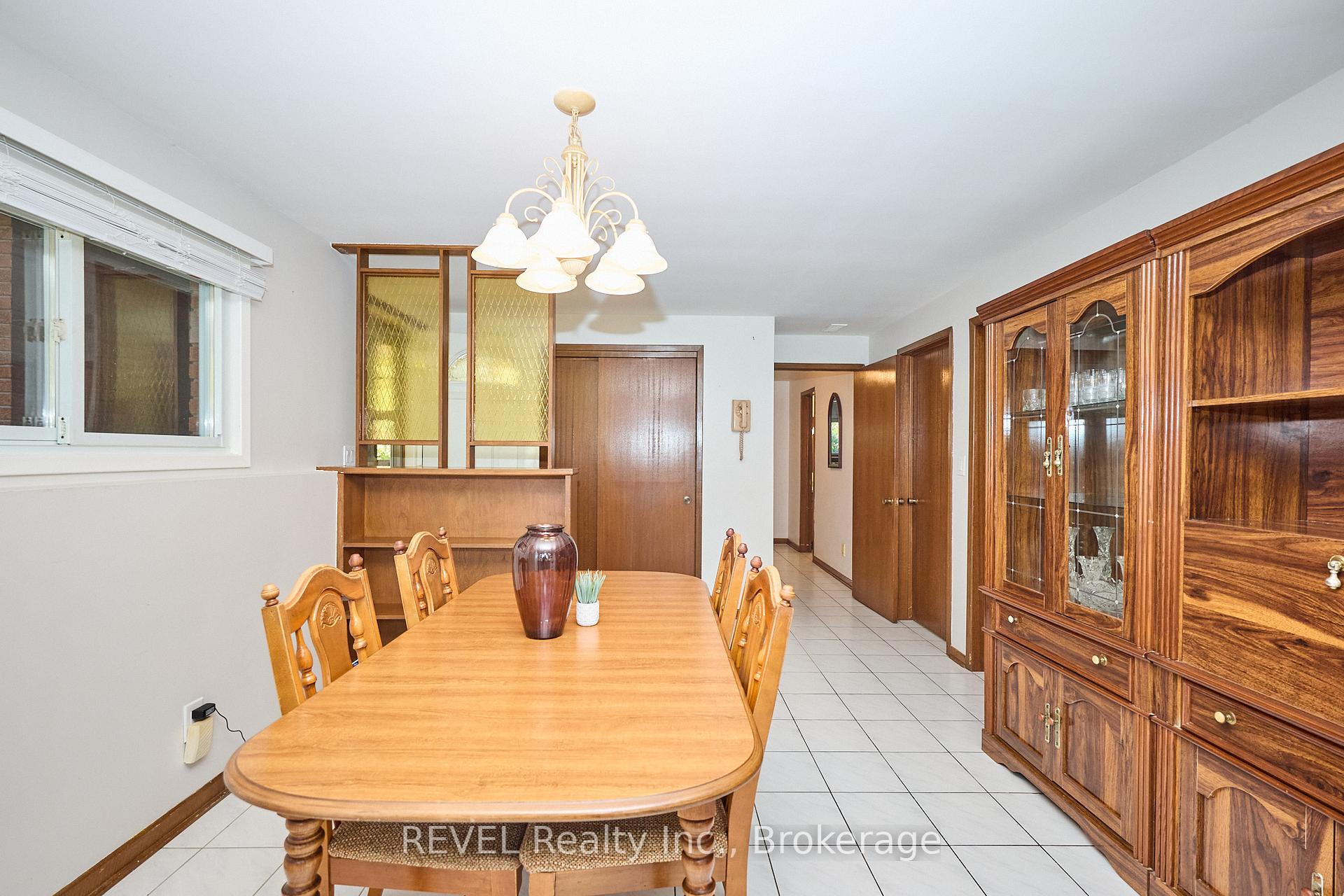 Photo 33 of 6 Charleen Circle, St. Catharines, Carlton/Bunting — HOMEH