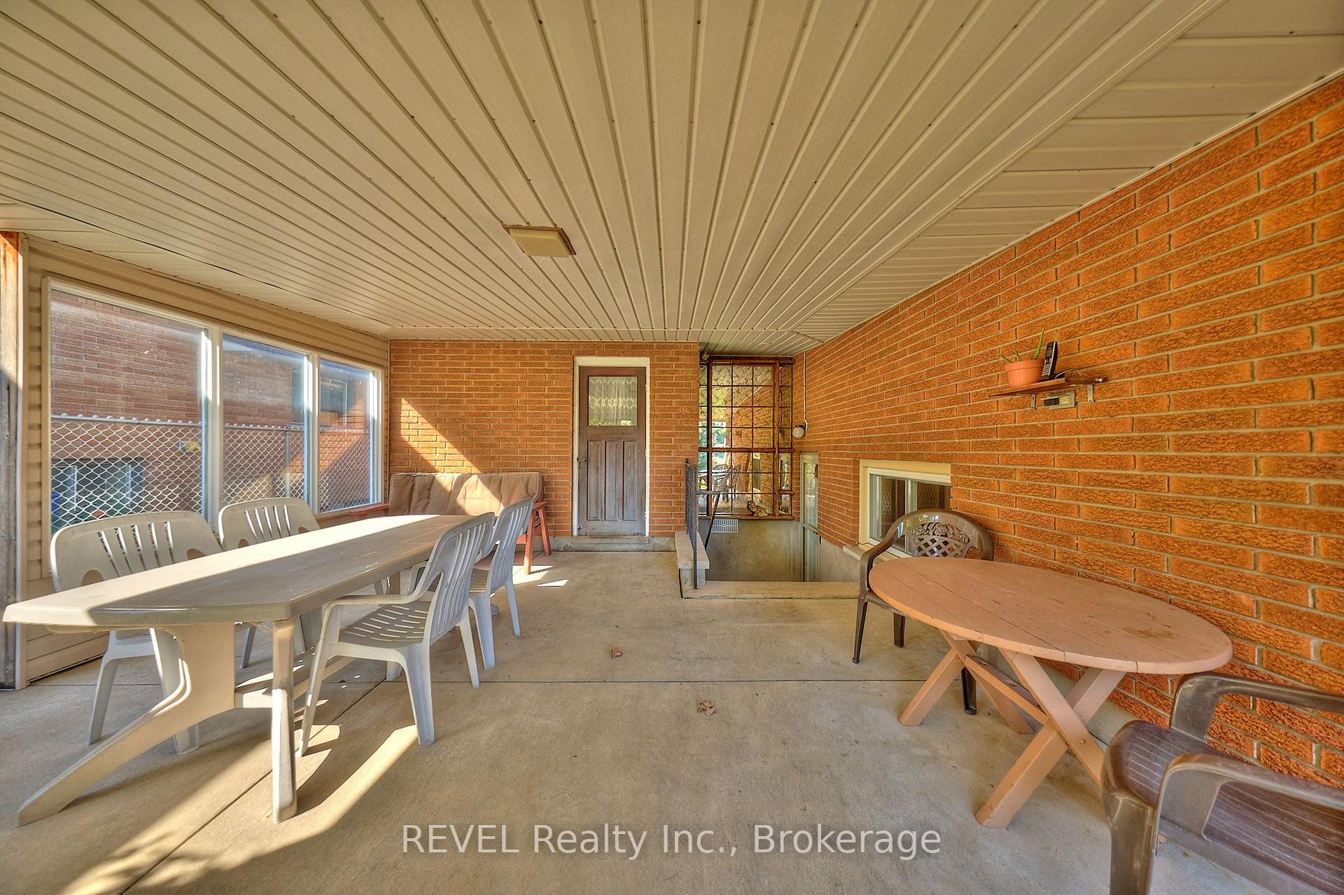 Photo 34 of 6 Charleen Circle, St. Catharines, Carlton/Bunting — HOMEH