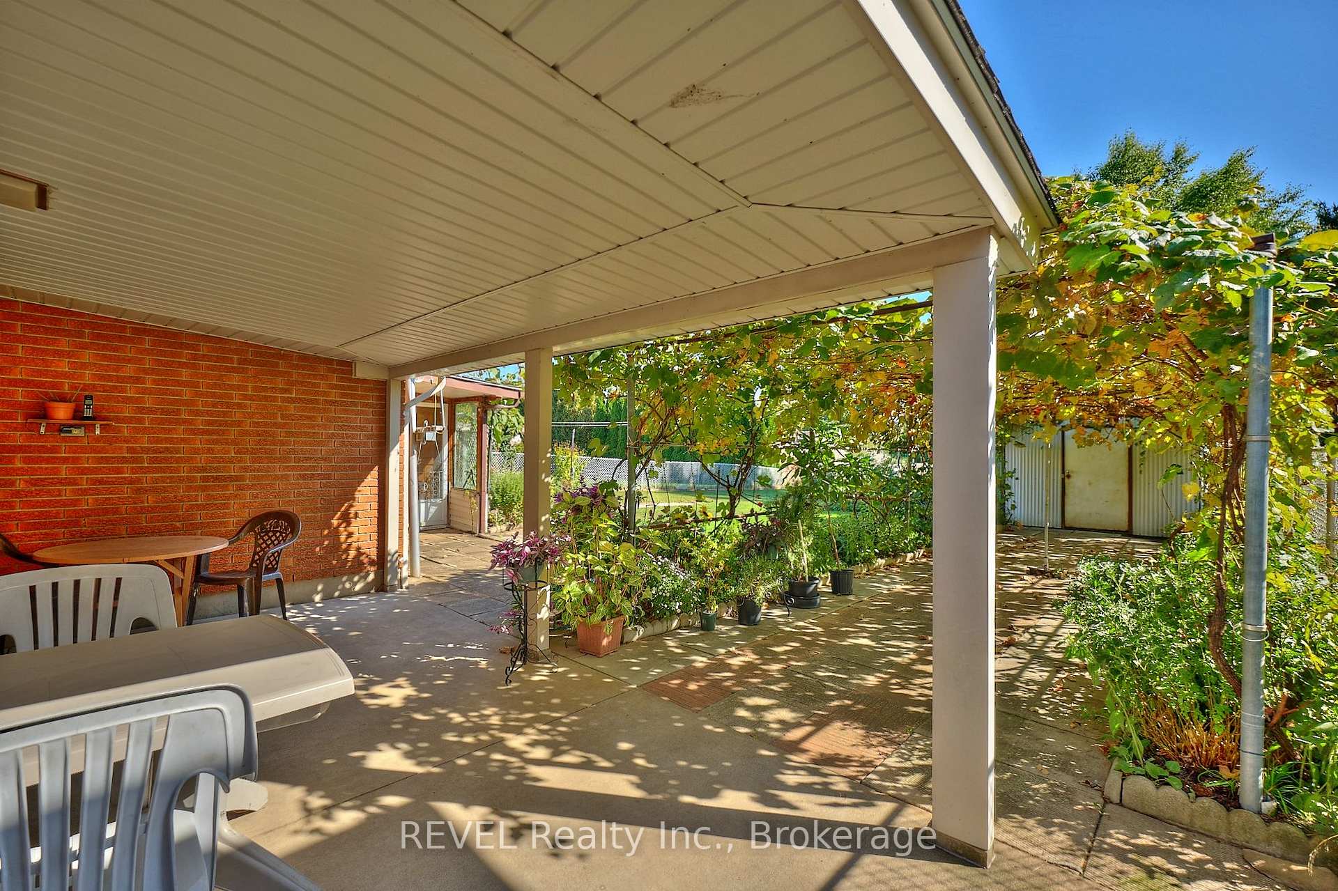 Photo 36 of 6 Charleen Circle, St. Catharines, Carlton/Bunting — HOMEH