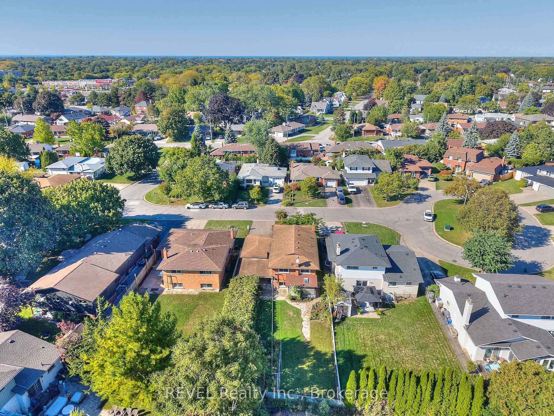 Photo 44 of 6 Charleen Circle, St. Catharines, Carlton/Bunting — HOMEH