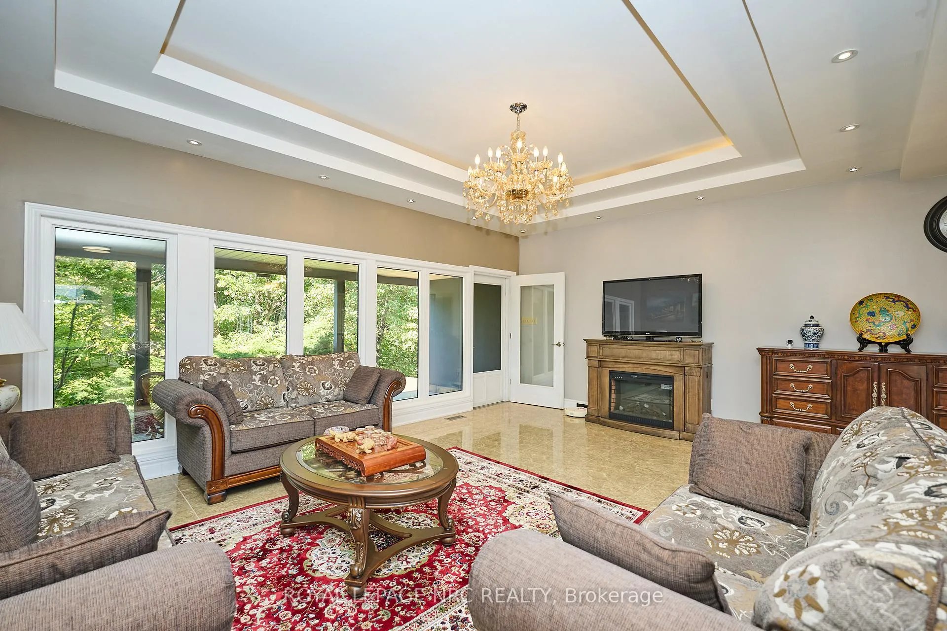 Photo 14 of 7 Woodmount Drive, St. Catharines, Burleigh Hill — HOMEH