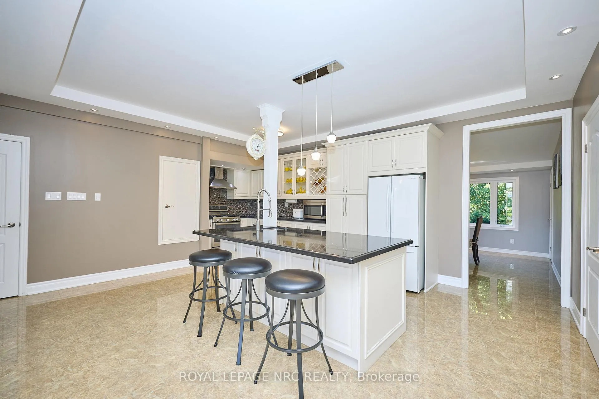 Photo 18 of 7 Woodmount Drive, St. Catharines, Burleigh Hill — HOMEH