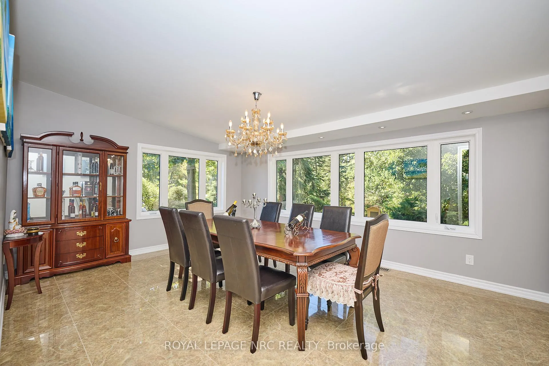 Photo 21 of 7 Woodmount Drive, St. Catharines, Burleigh Hill — HOMEH