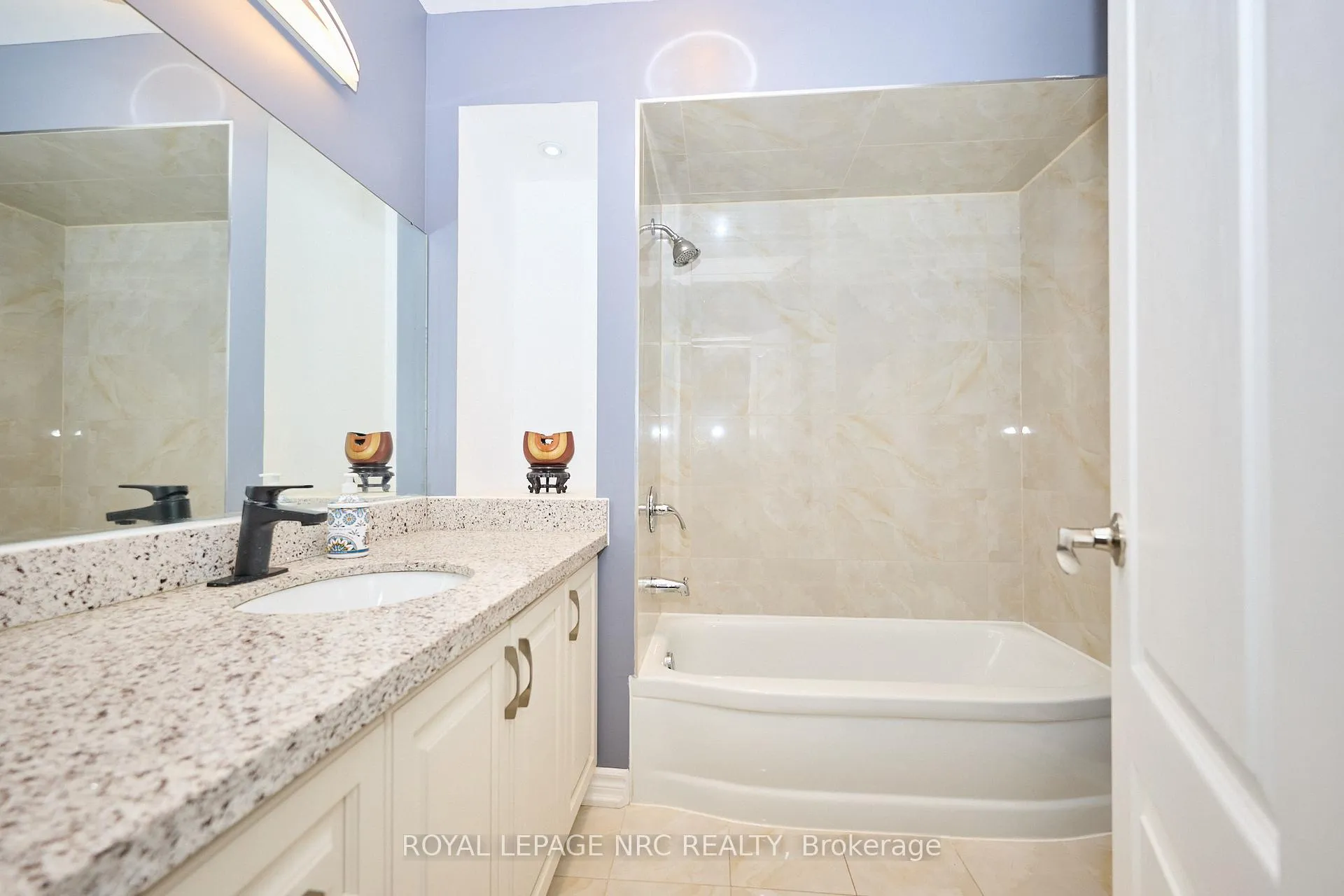 Photo 30 of 7 Woodmount Drive, St. Catharines, Burleigh Hill — HOMEH