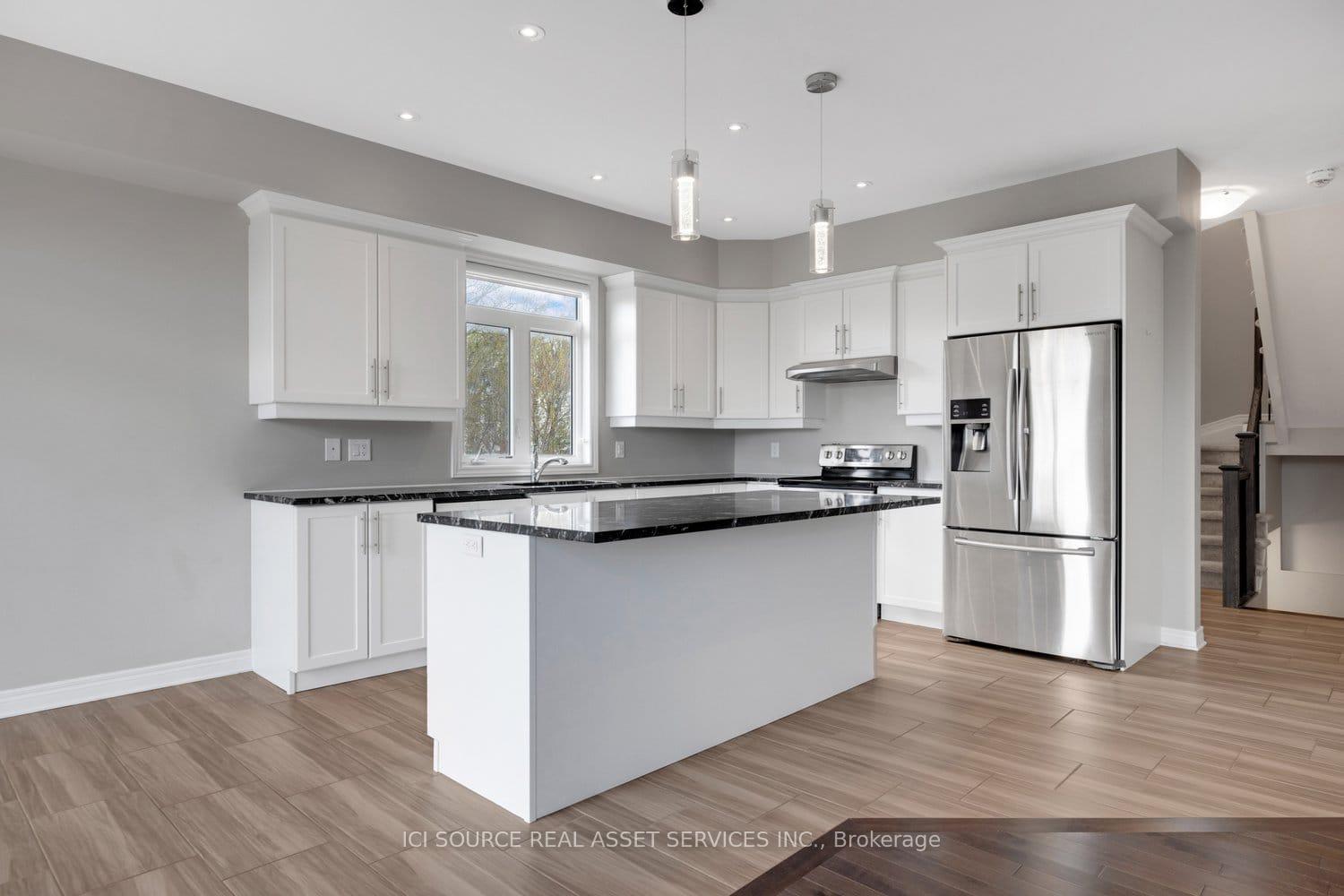 Photo 6 of Unit Main & 2nd Floor, 34 Wildpine Court, Ottawa, Stittsville (Central) — HOMEH