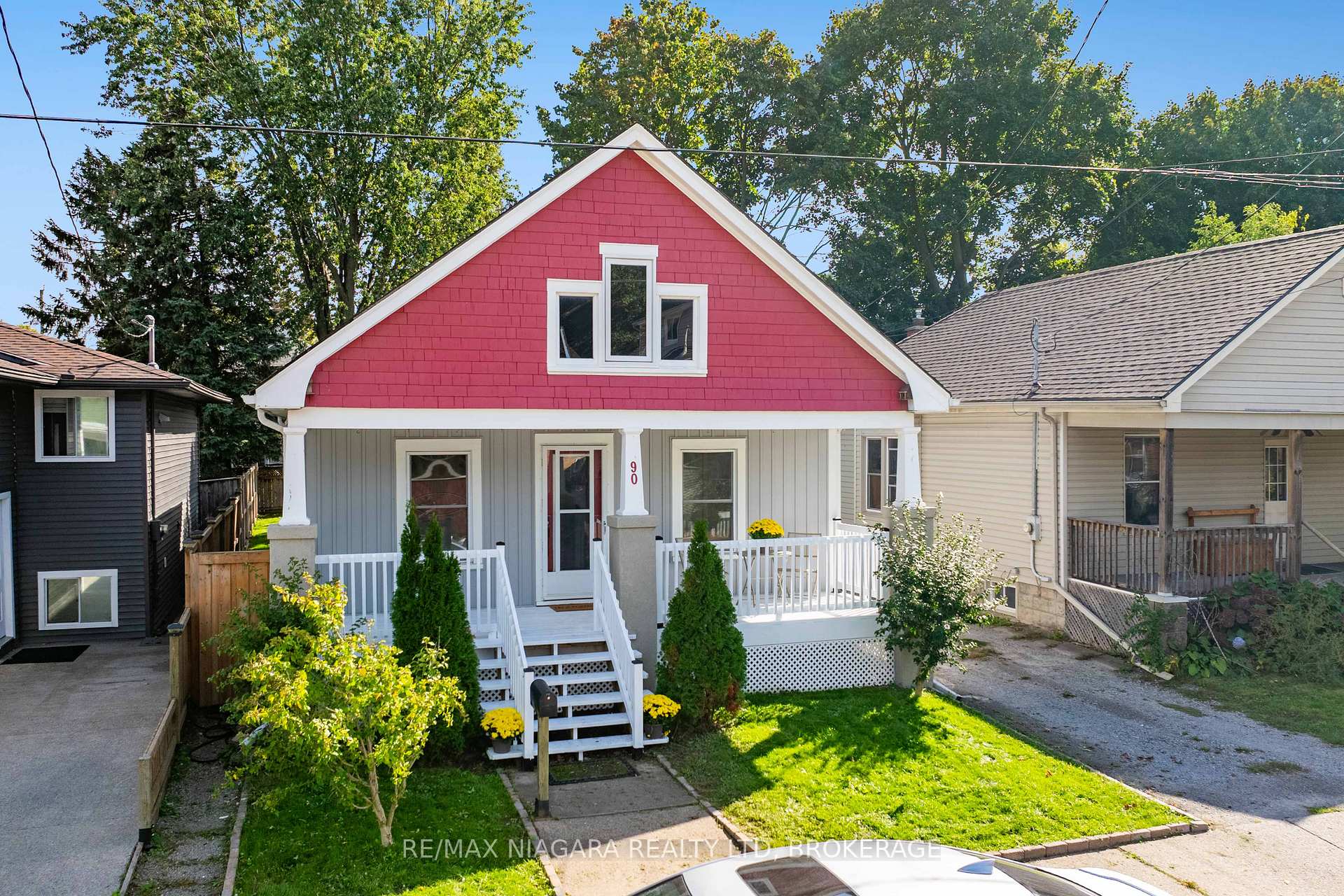 Photo 3 of 90 Pleasant Avenue, St. Catharines, Downtown — HOMEH