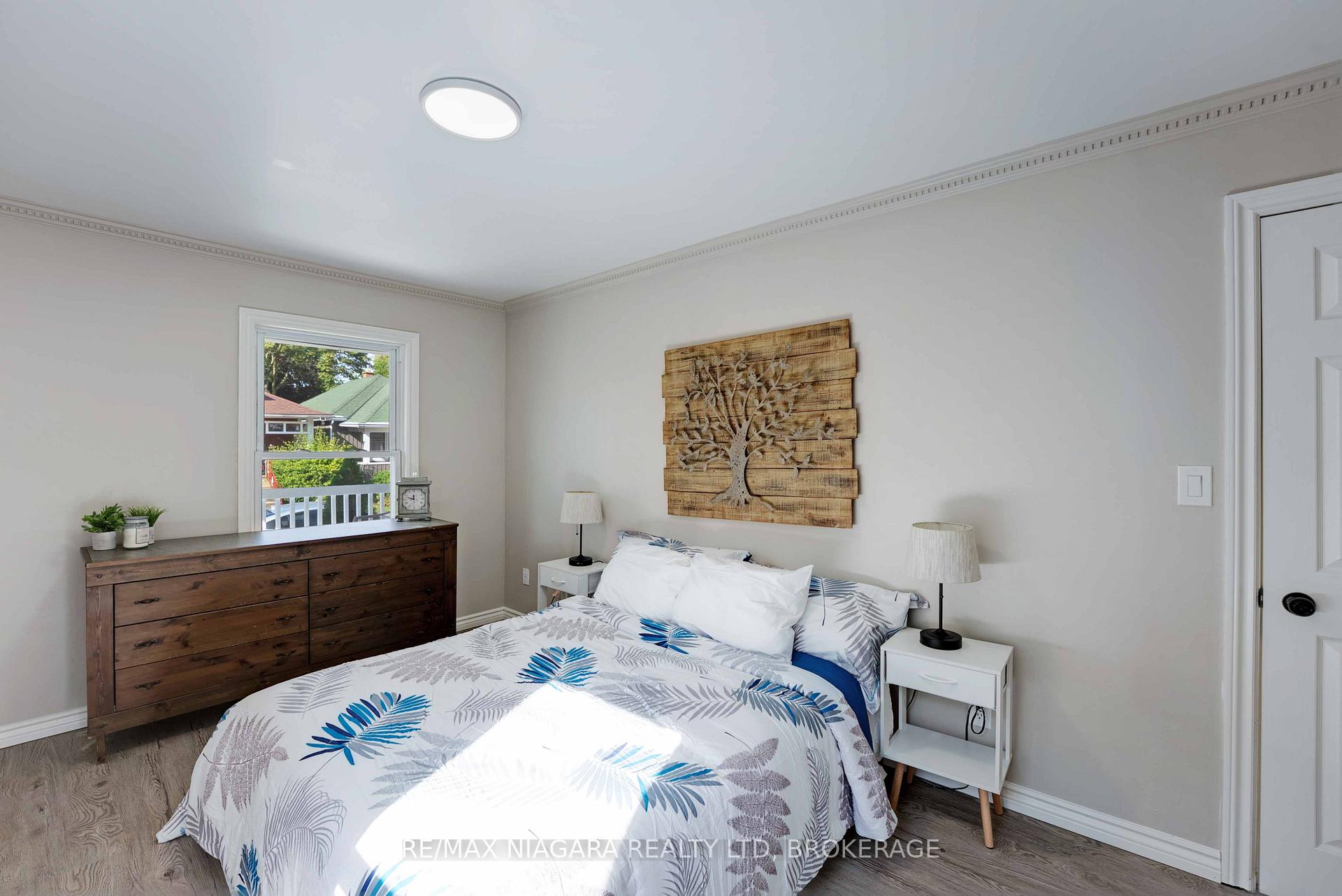 Photo 17 of 90 Pleasant Avenue, St. Catharines, Downtown — HOMEH
