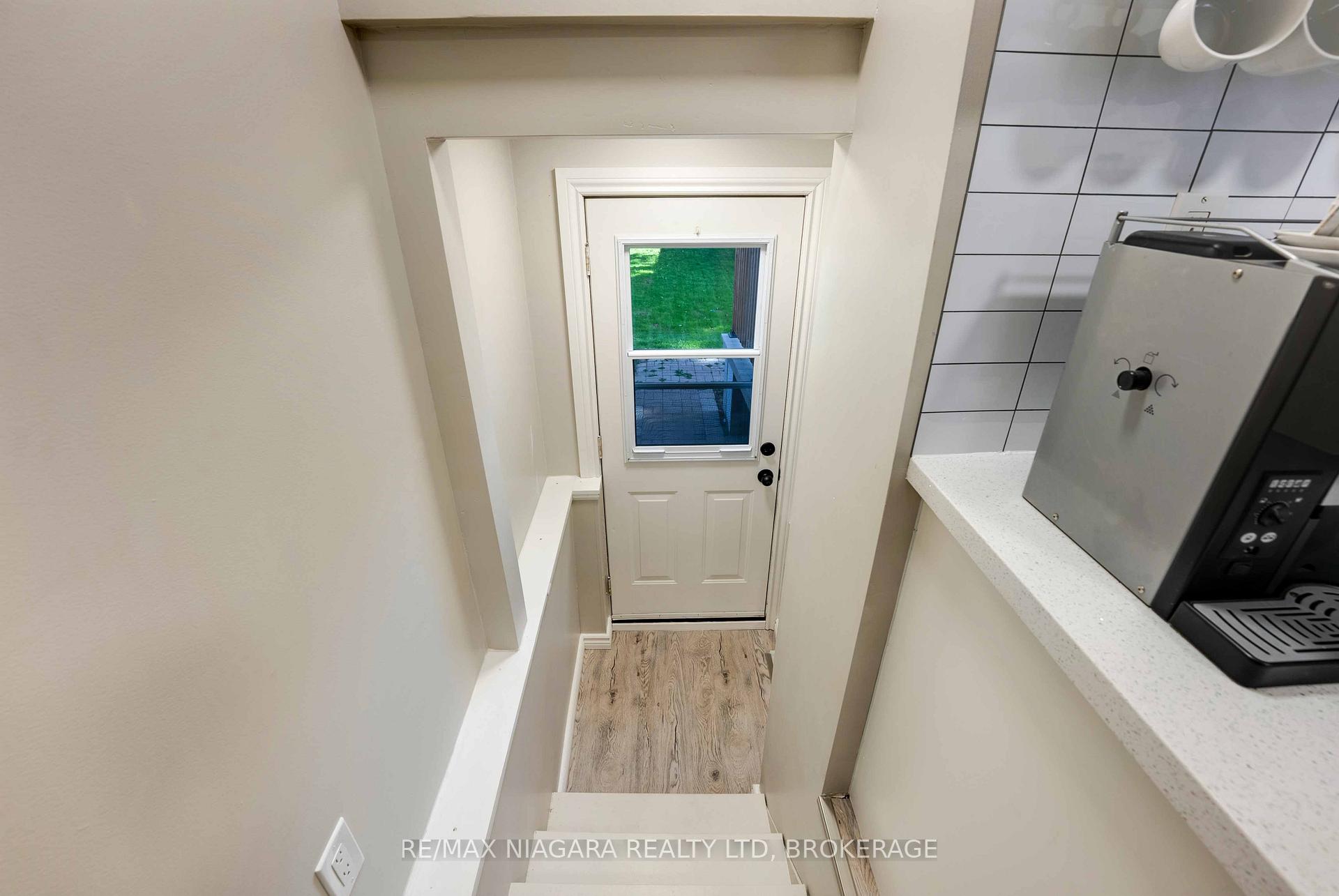 Photo 23 of 90 Pleasant Avenue, St. Catharines, Downtown — HOMEH