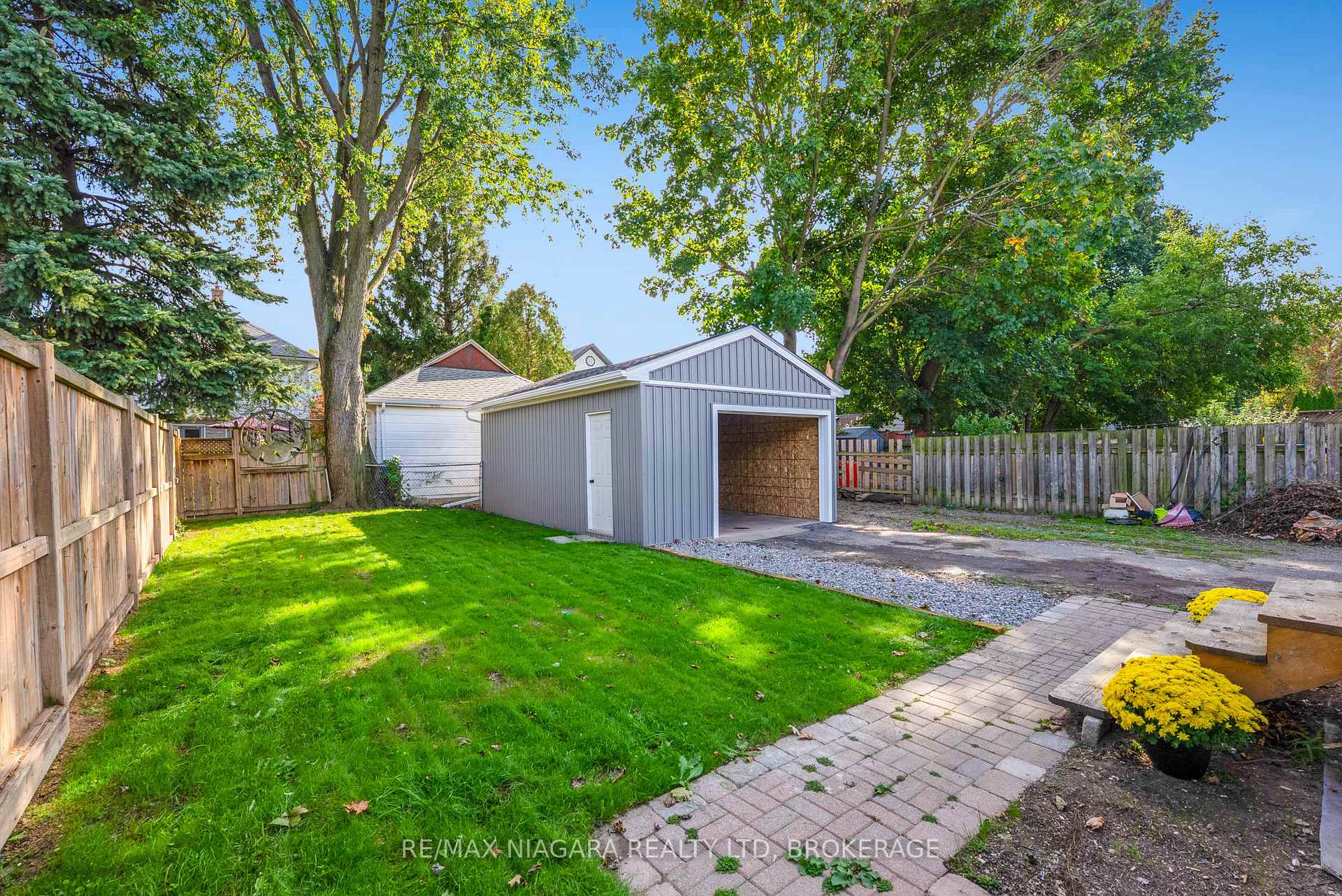 Photo 37 of 90 Pleasant Avenue, St. Catharines, Downtown — HOMEH