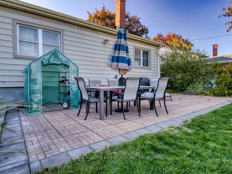 Photo 8 of 5 Hewko Street, St. Catharines, Fairview — HOMEH