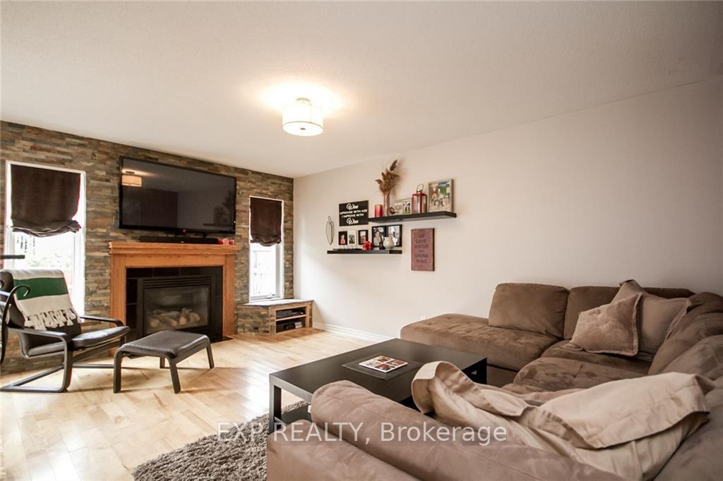 Photo 1 of 953 Messor Crescent, Ottawa, Stittsville (North) — HOMEH
