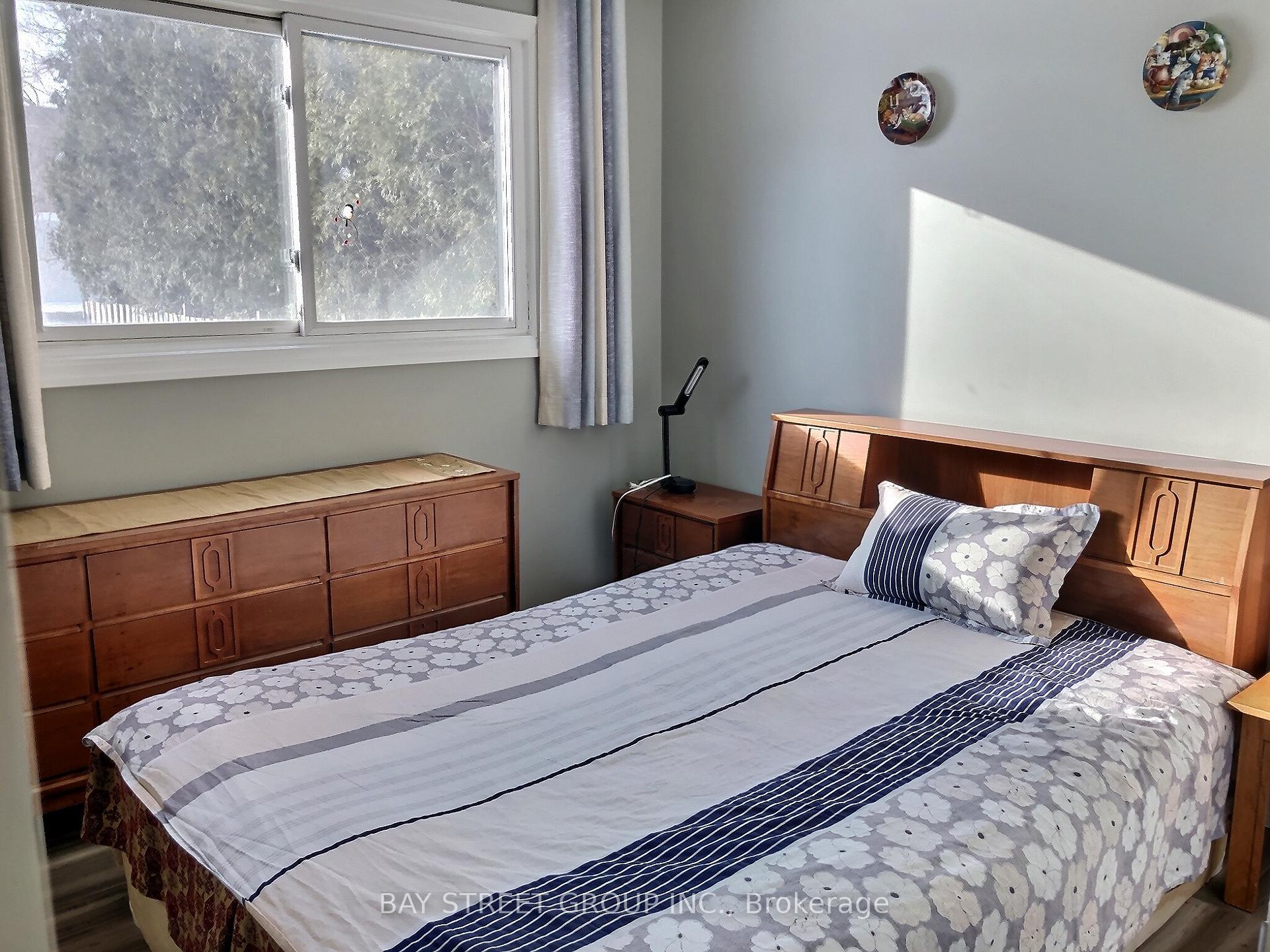 Photo 7 of 527 Geneva Street, St. Catharines, Lakeport — HOMEH