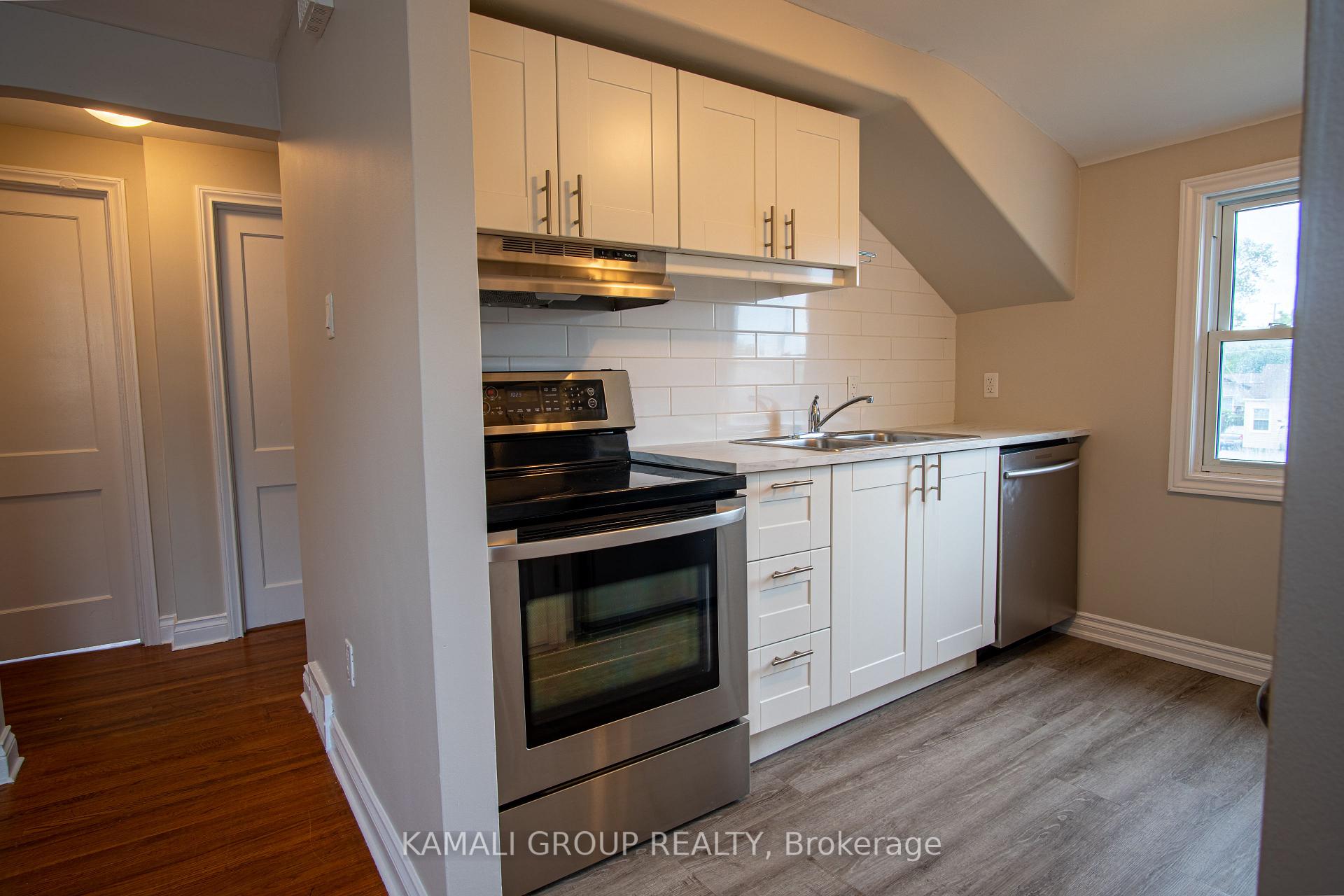 Photo 1 of Unit UPPER, 15 Sherbourne Street, St. Catharines, Facer — HOMEH