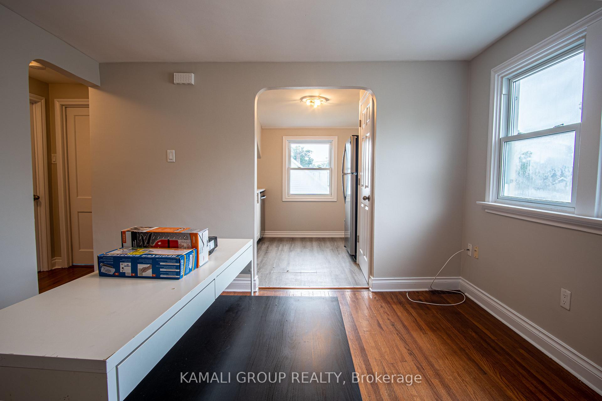 Photo 6 of Unit UPPER, 15 Sherbourne Street, St. Catharines, Facer — HOMEH