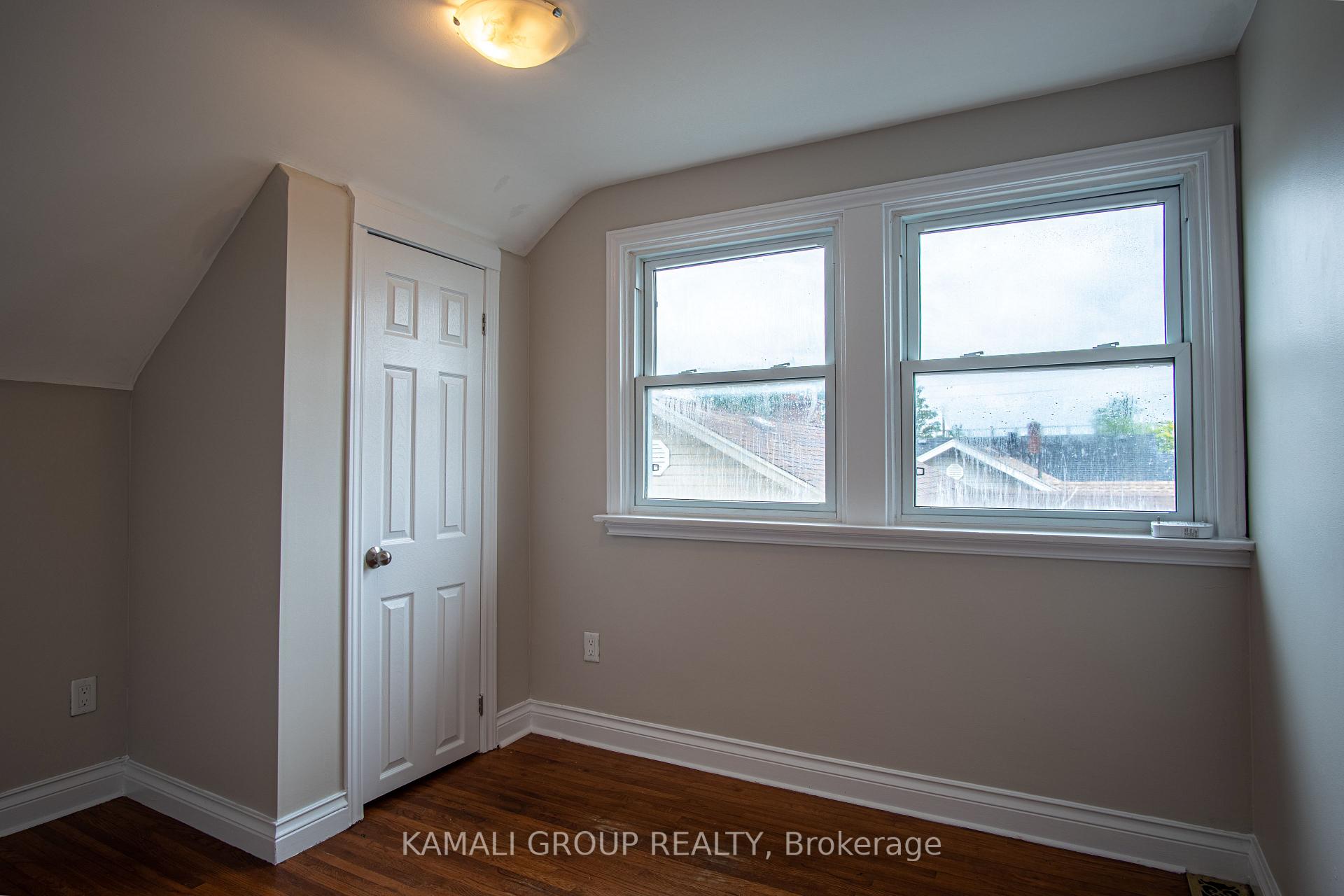Photo 8 of Unit UPPER, 15 Sherbourne Street, St. Catharines, Facer — HOMEH