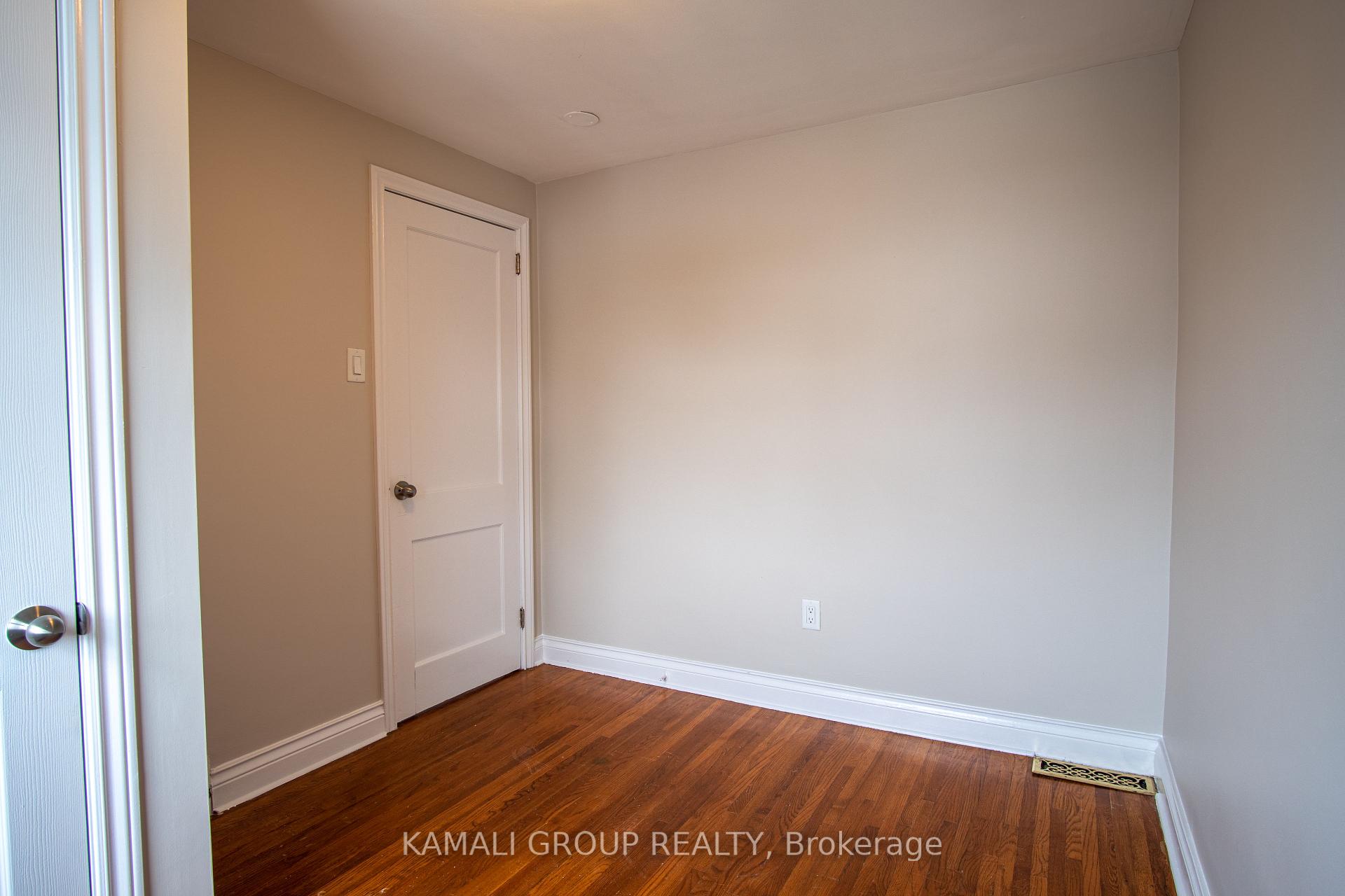 Photo 13 of Unit UPPER, 15 Sherbourne Street, St. Catharines, Facer — HOMEH